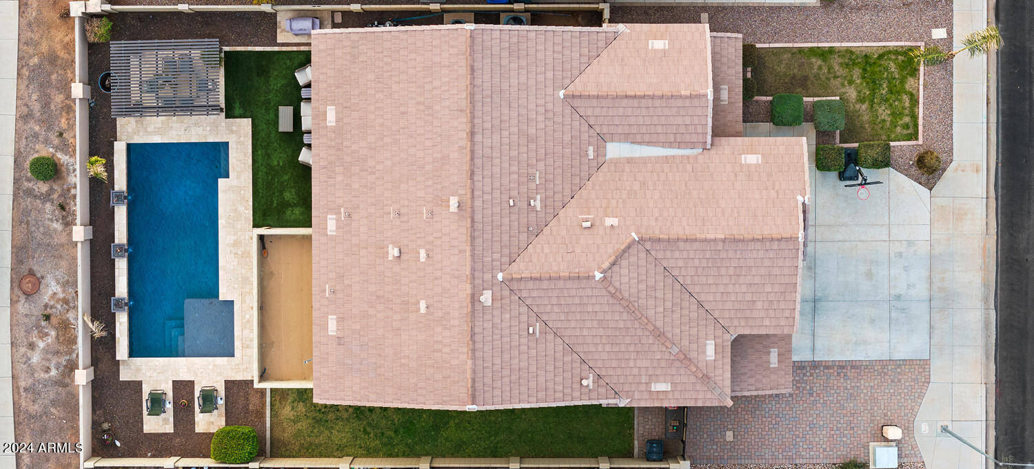 11459 E SEAVER Avenue