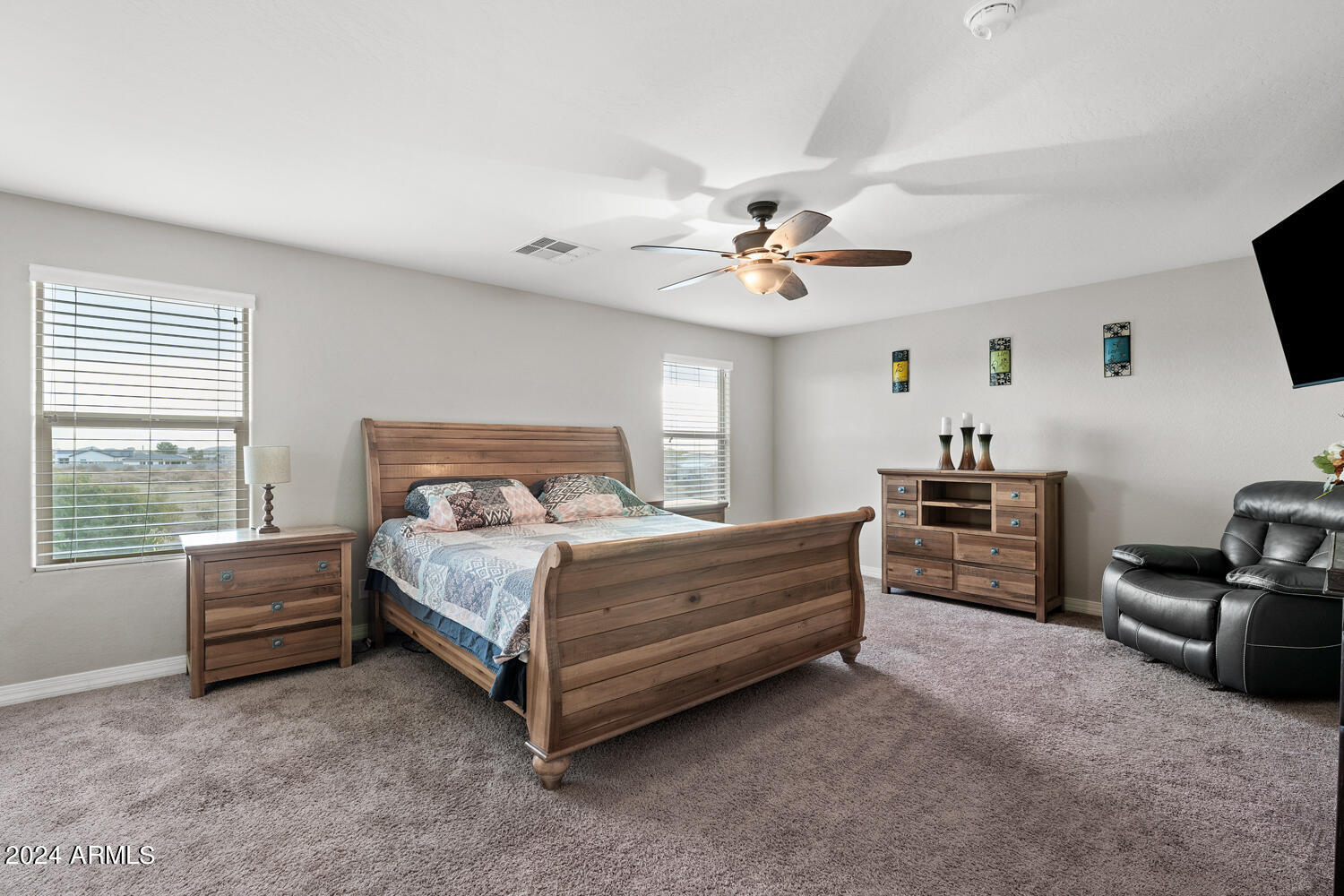 11459 E SEAVER Avenue