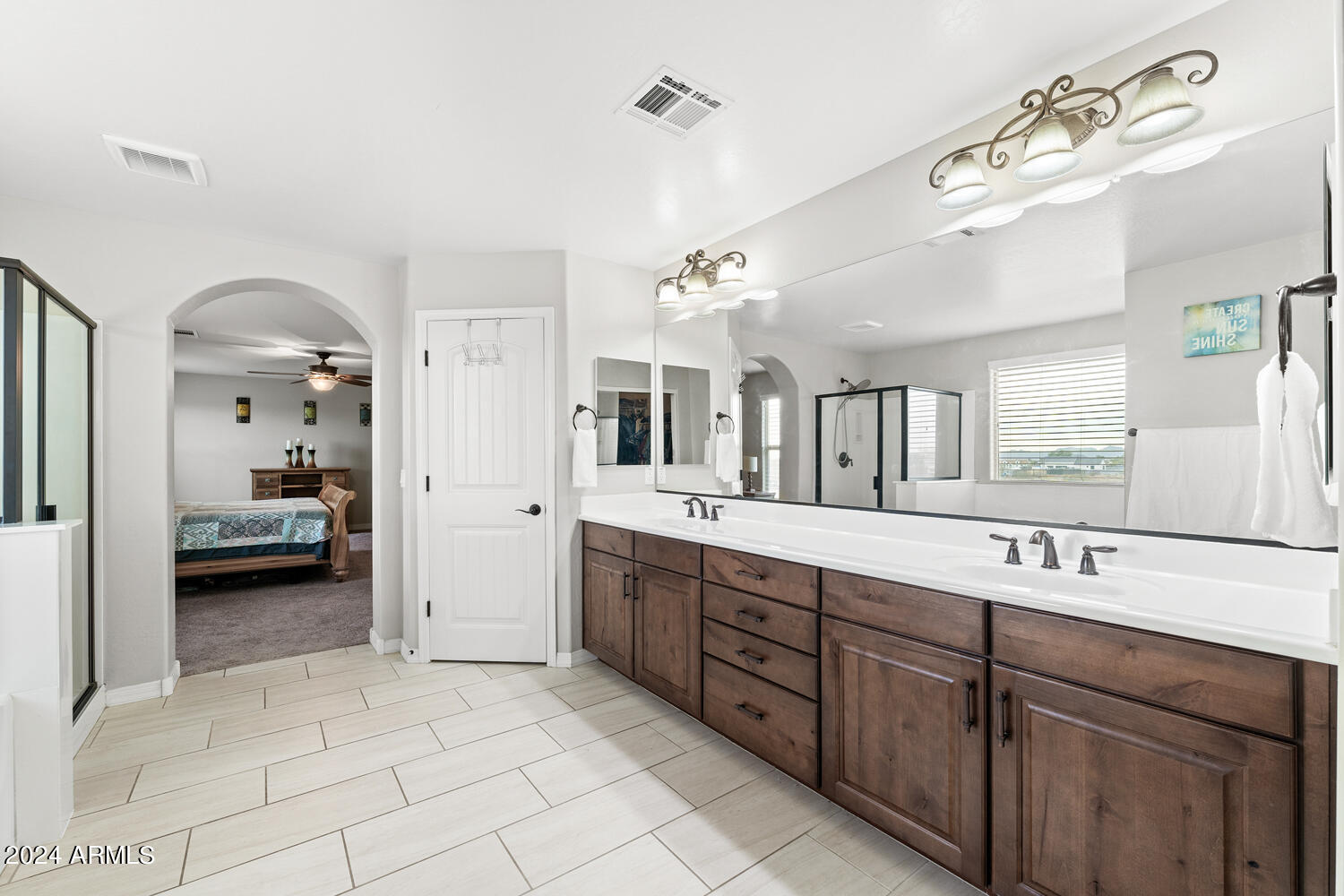 11459 E SEAVER Avenue