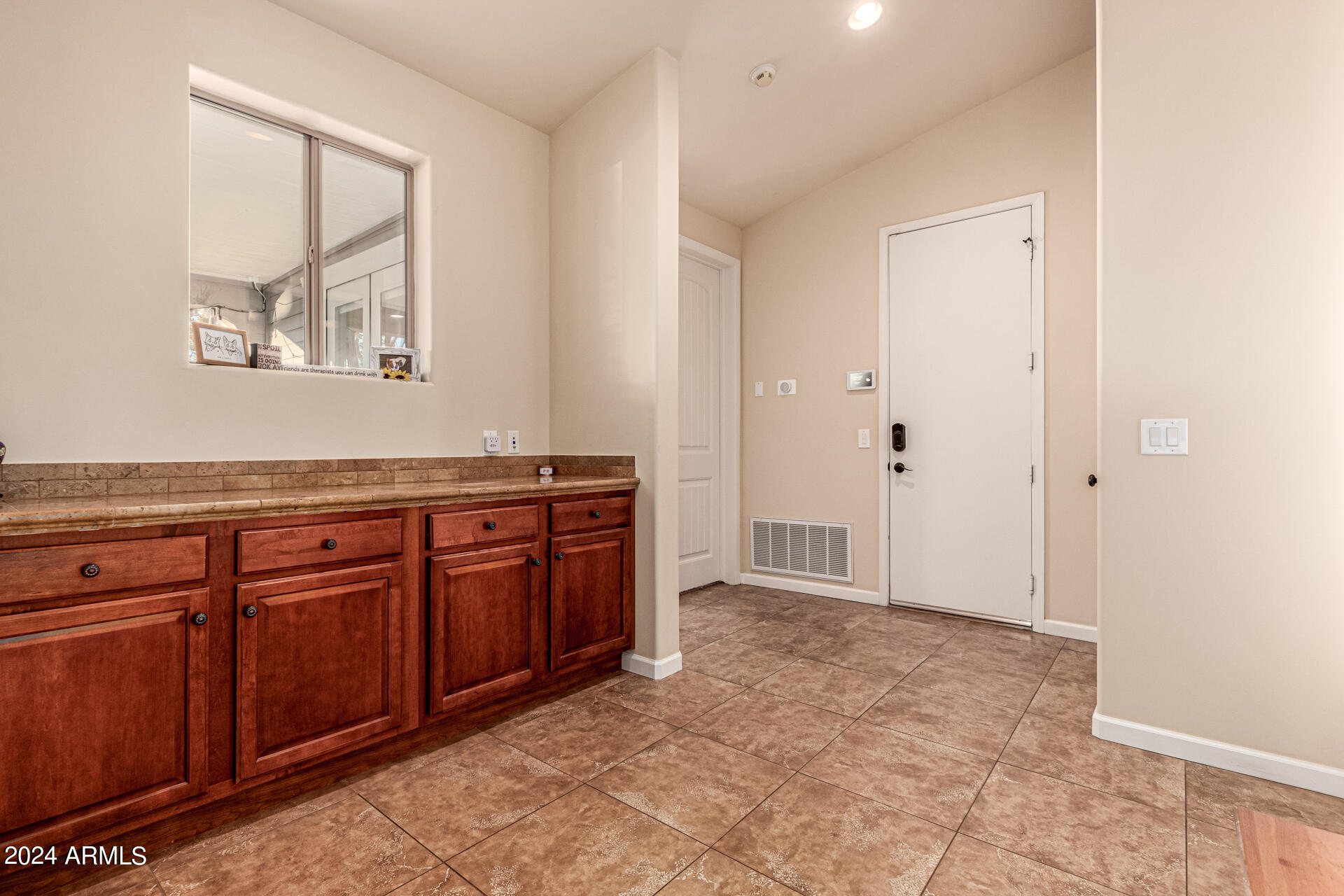 6456 E HOLIDAY Drive