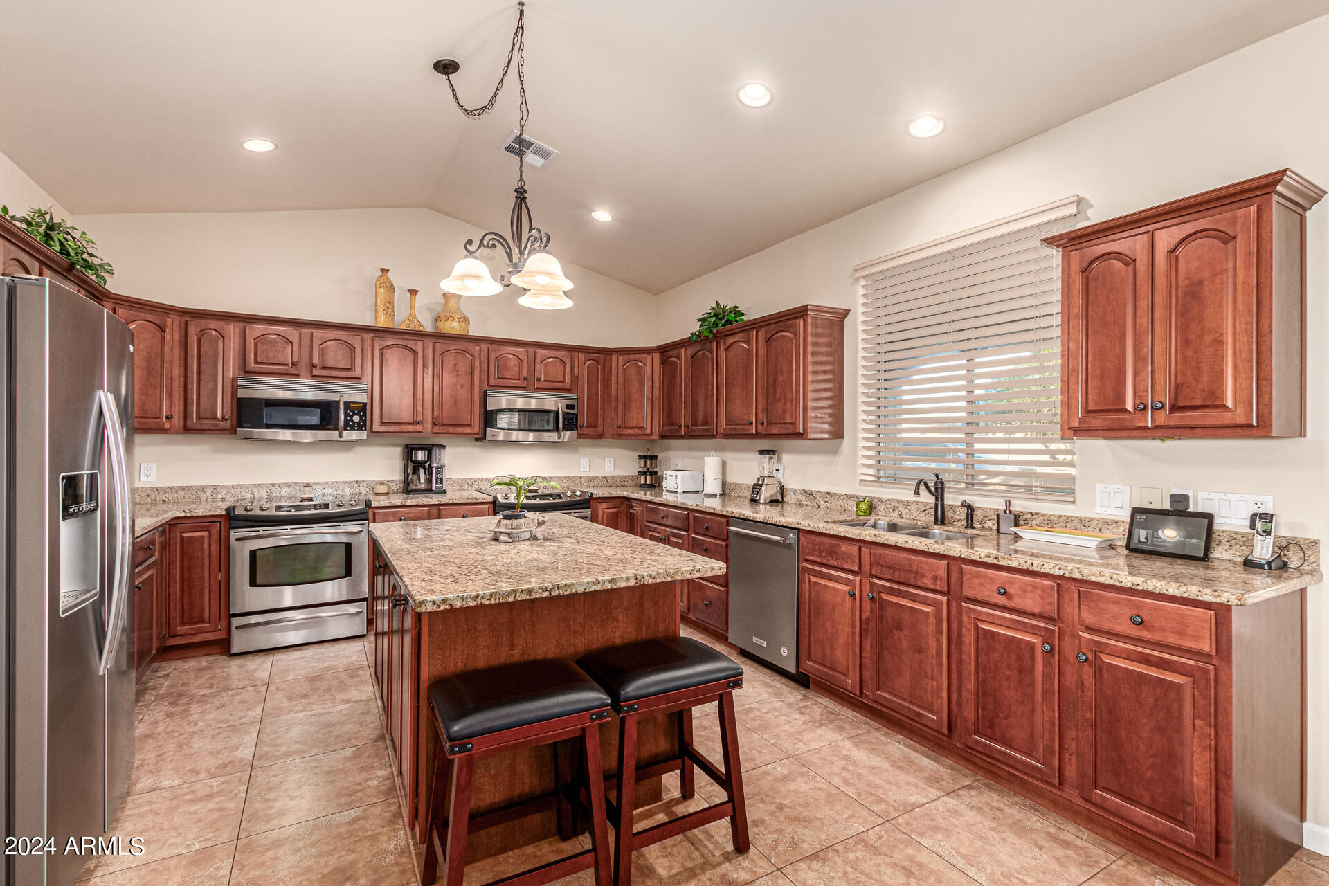 6456 E HOLIDAY Drive