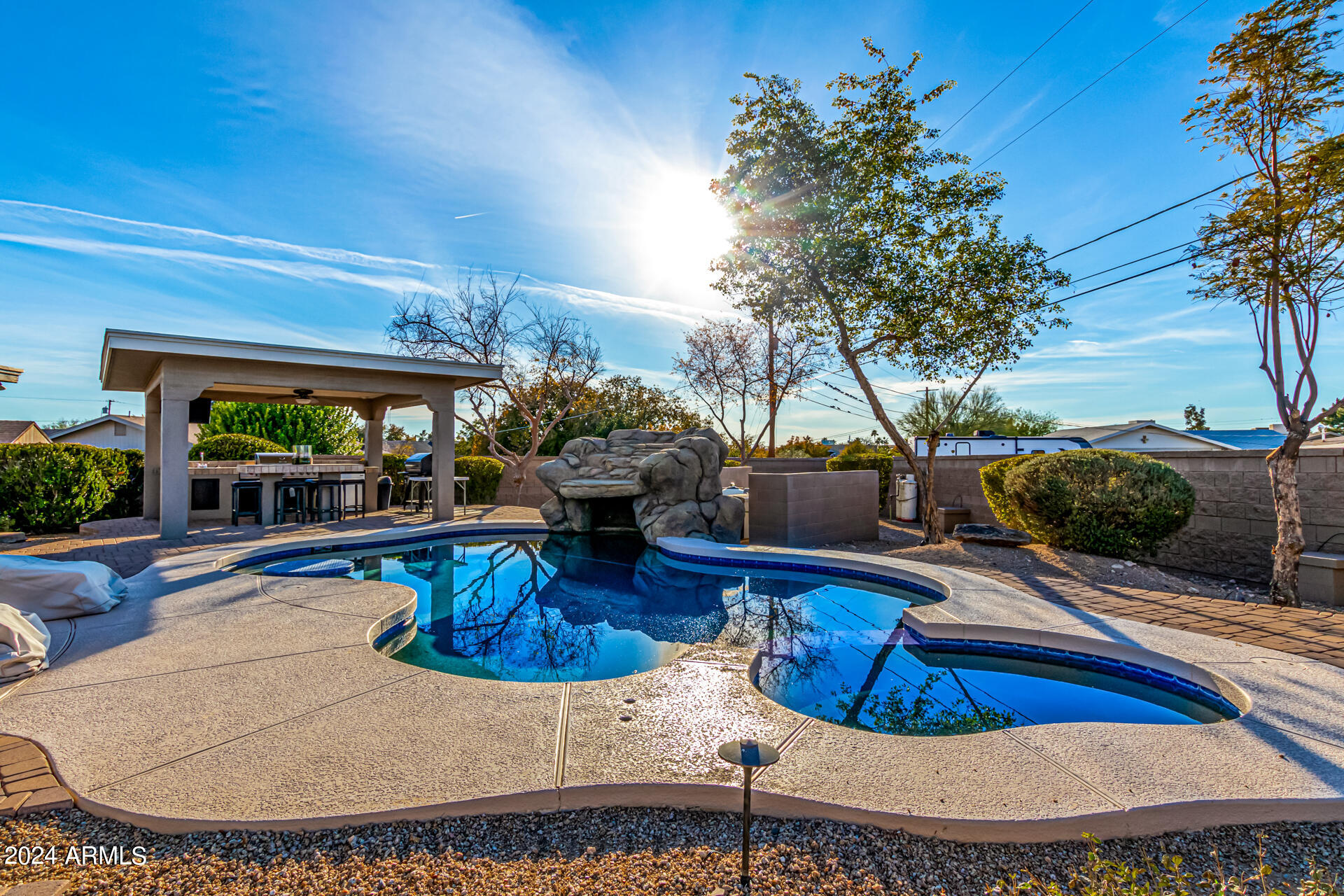 6456 E HOLIDAY Drive