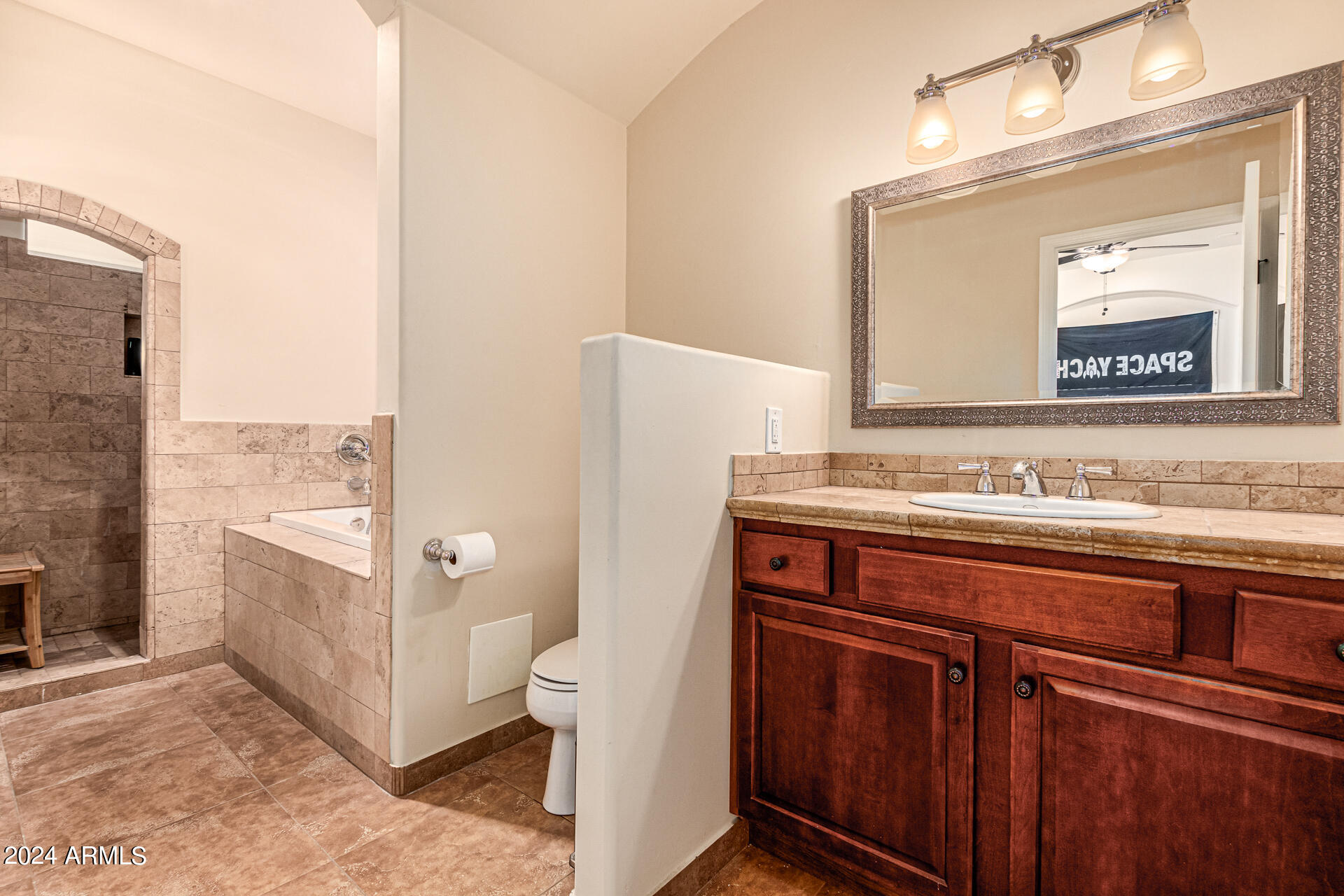 6456 E HOLIDAY Drive