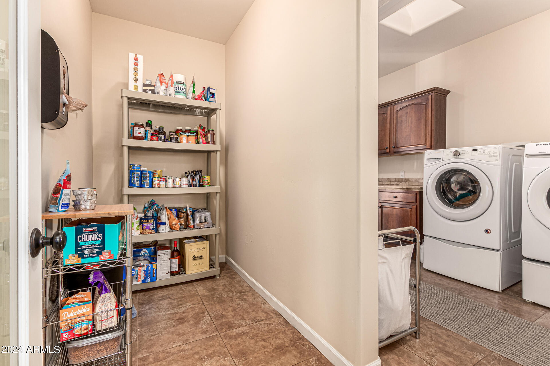 6456 E HOLIDAY Drive