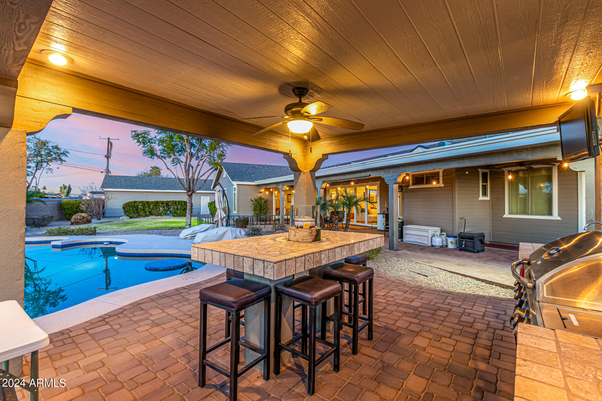 6456 E HOLIDAY Drive