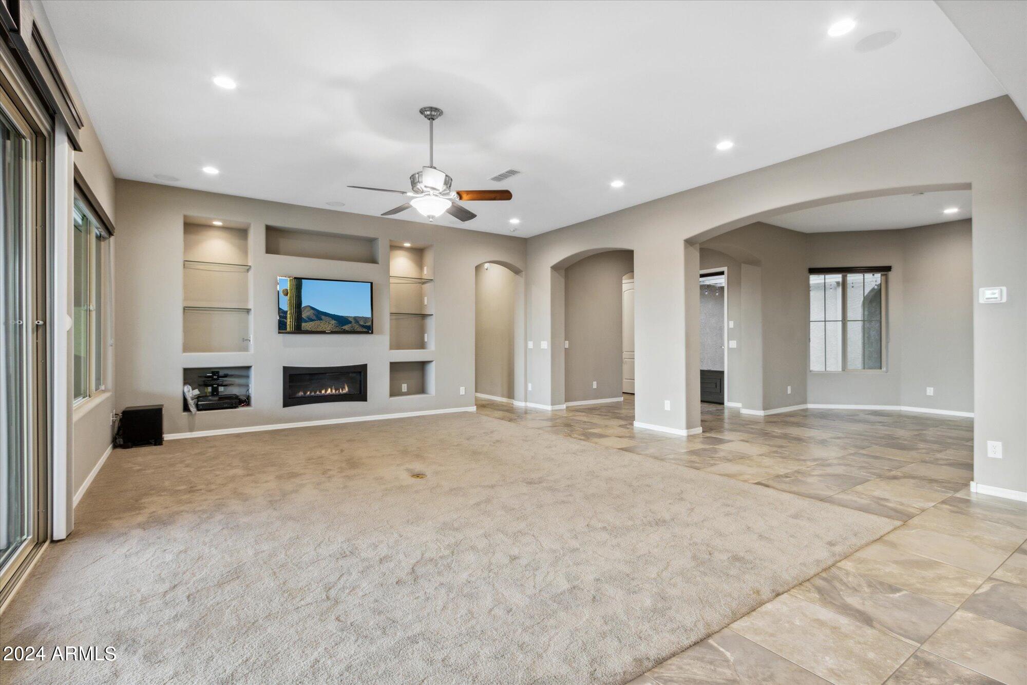 7365 W WILLOW Way