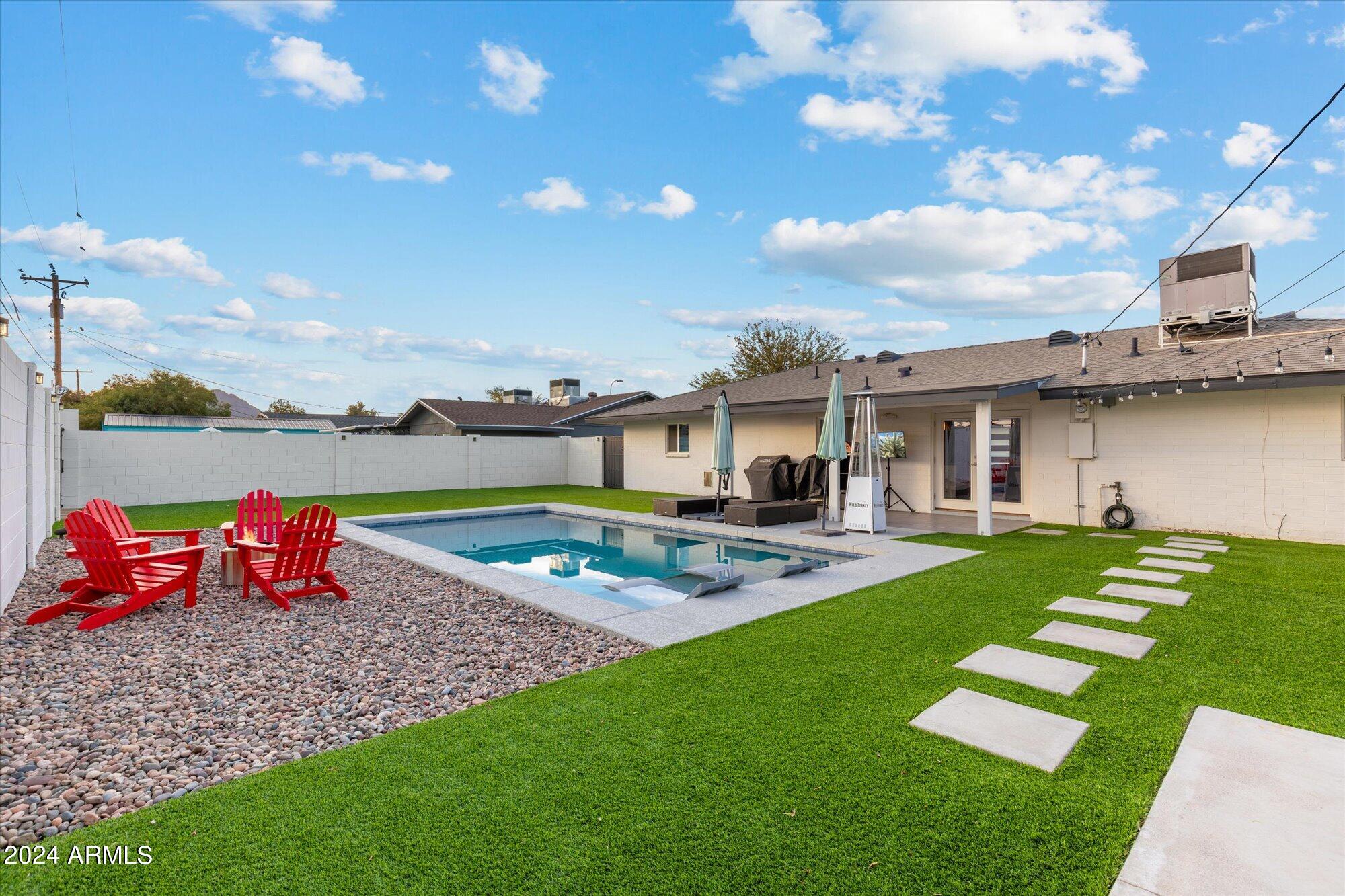 8243 E CHAPARRAL Road