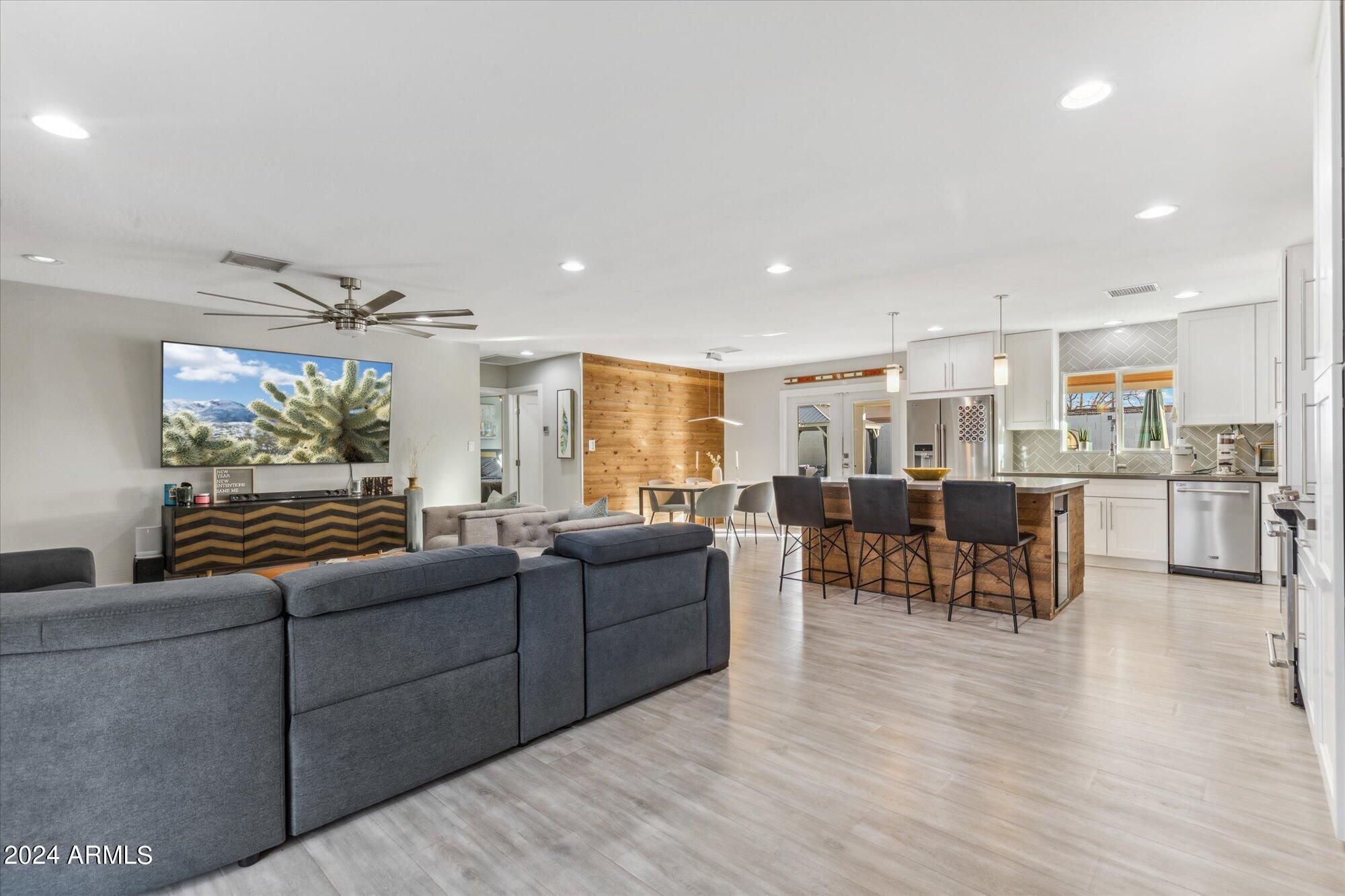 8243 E CHAPARRAL Road