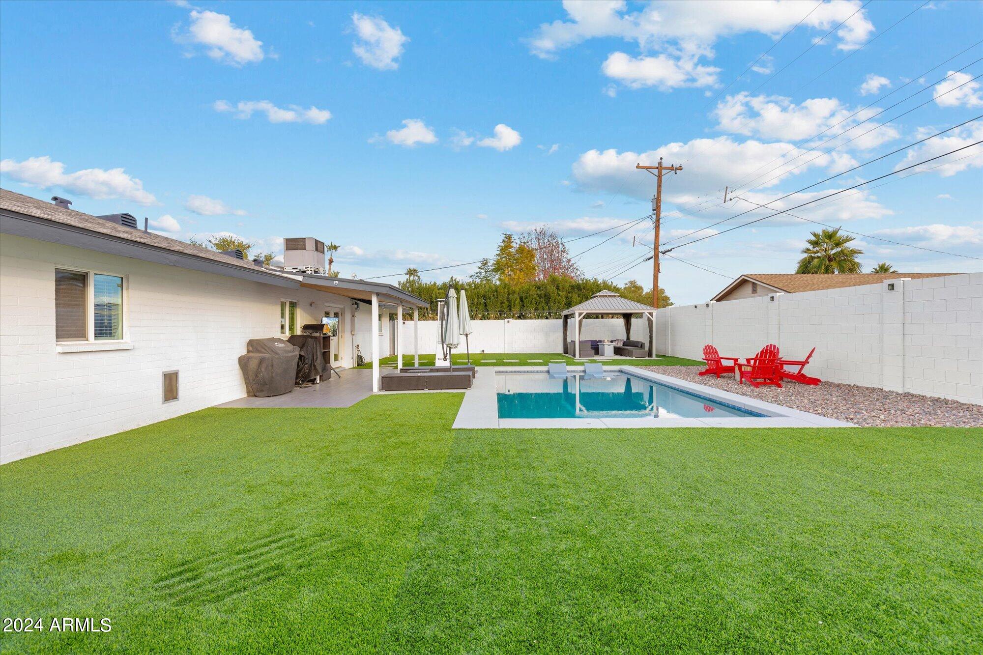 8243 E CHAPARRAL Road