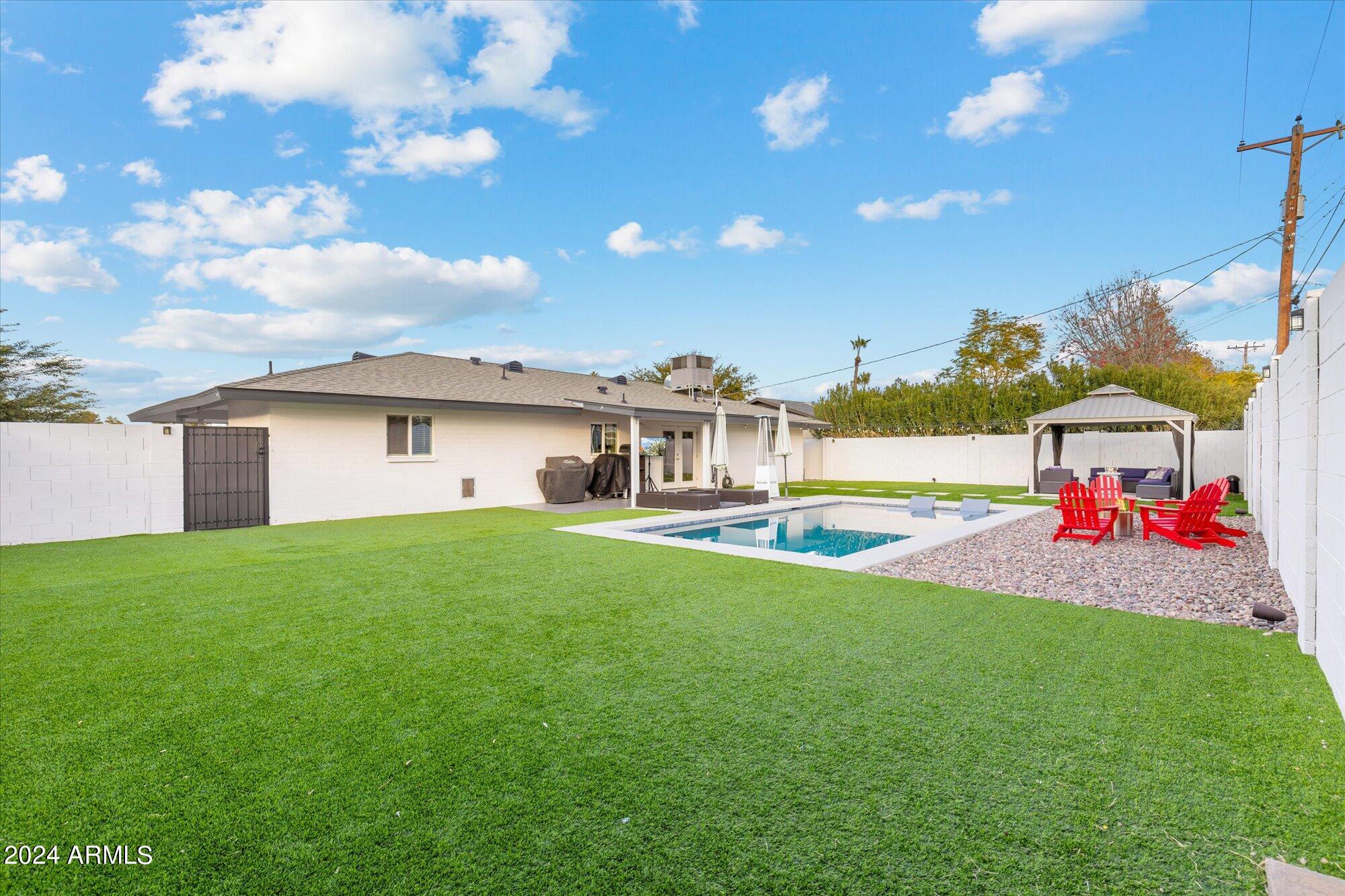 8243 E CHAPARRAL Road