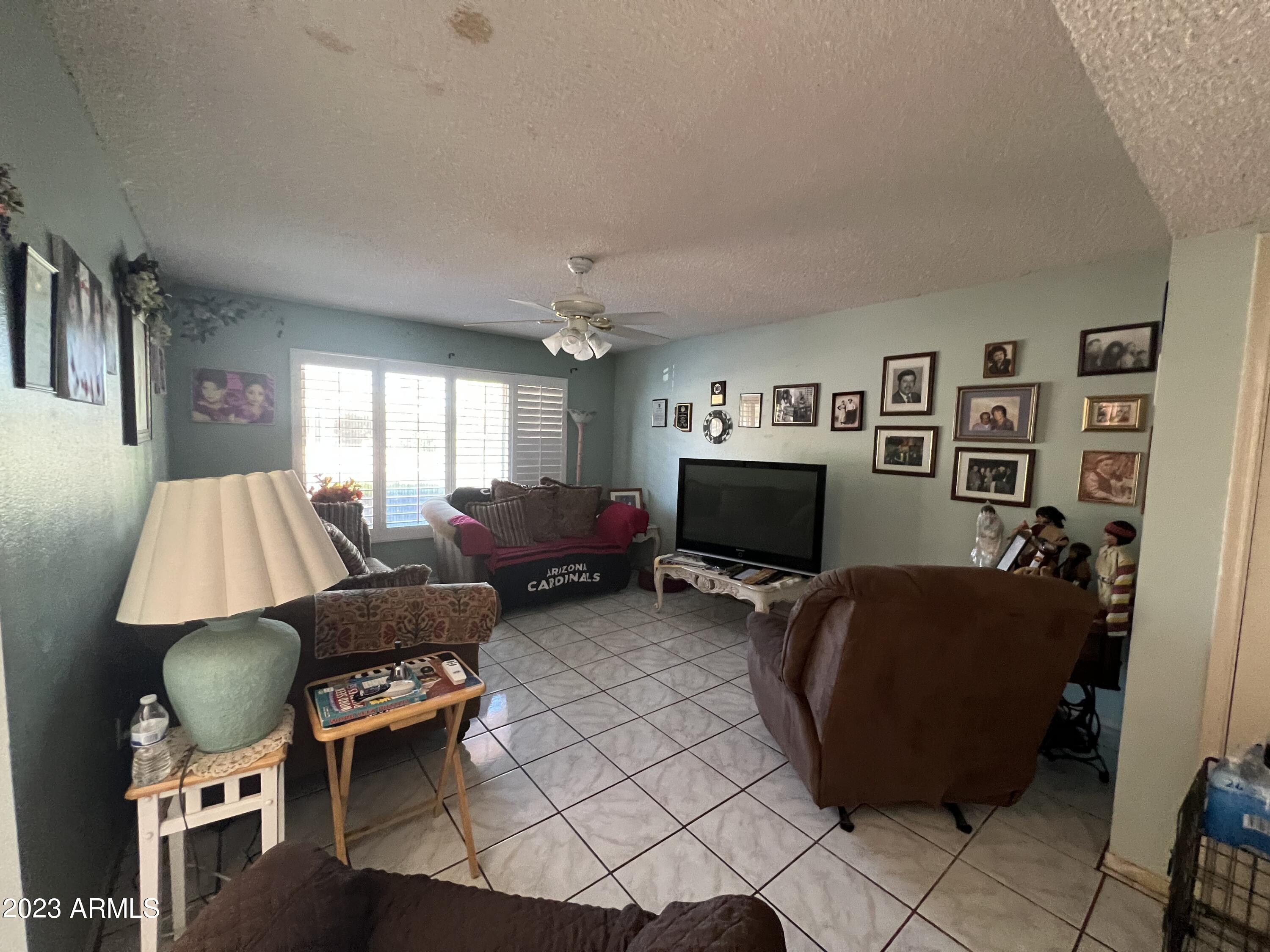 2442 E CLAIRE Drive