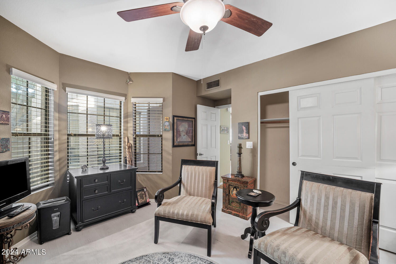 2659 N CARRIAGE Lane