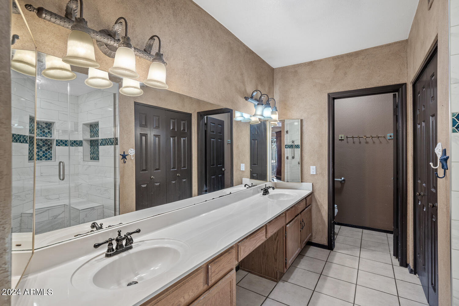 2659 N CARRIAGE Lane