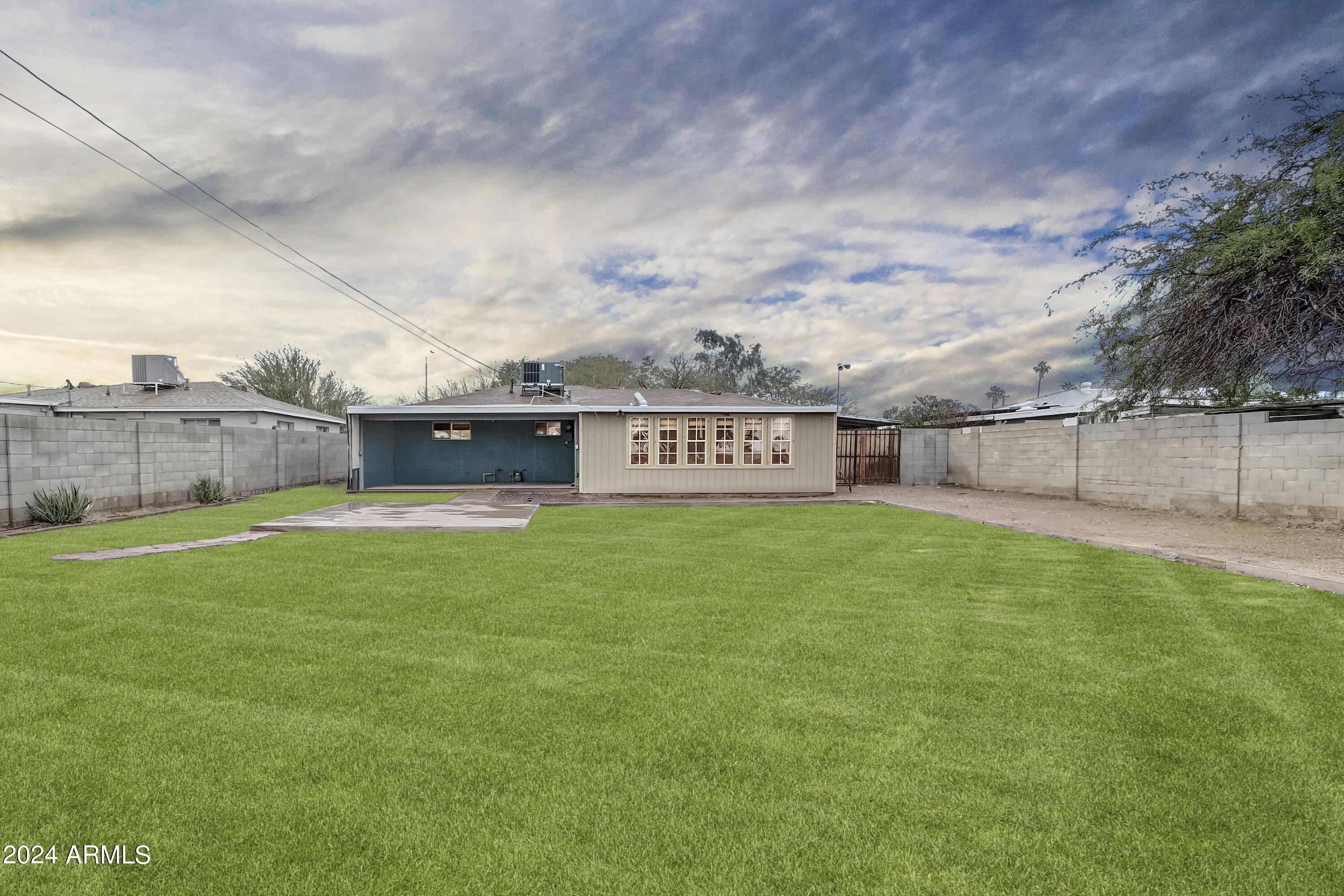 3007 W ECHO Lane