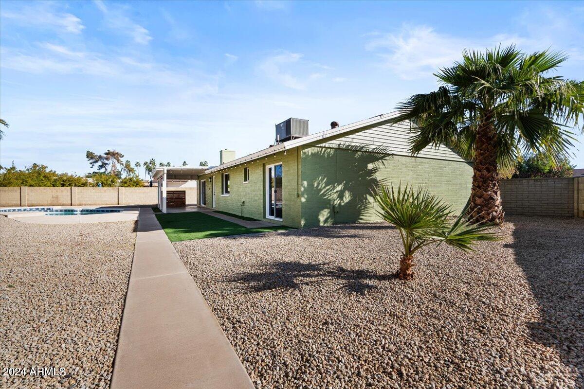 5300 S HAZELTON Lane