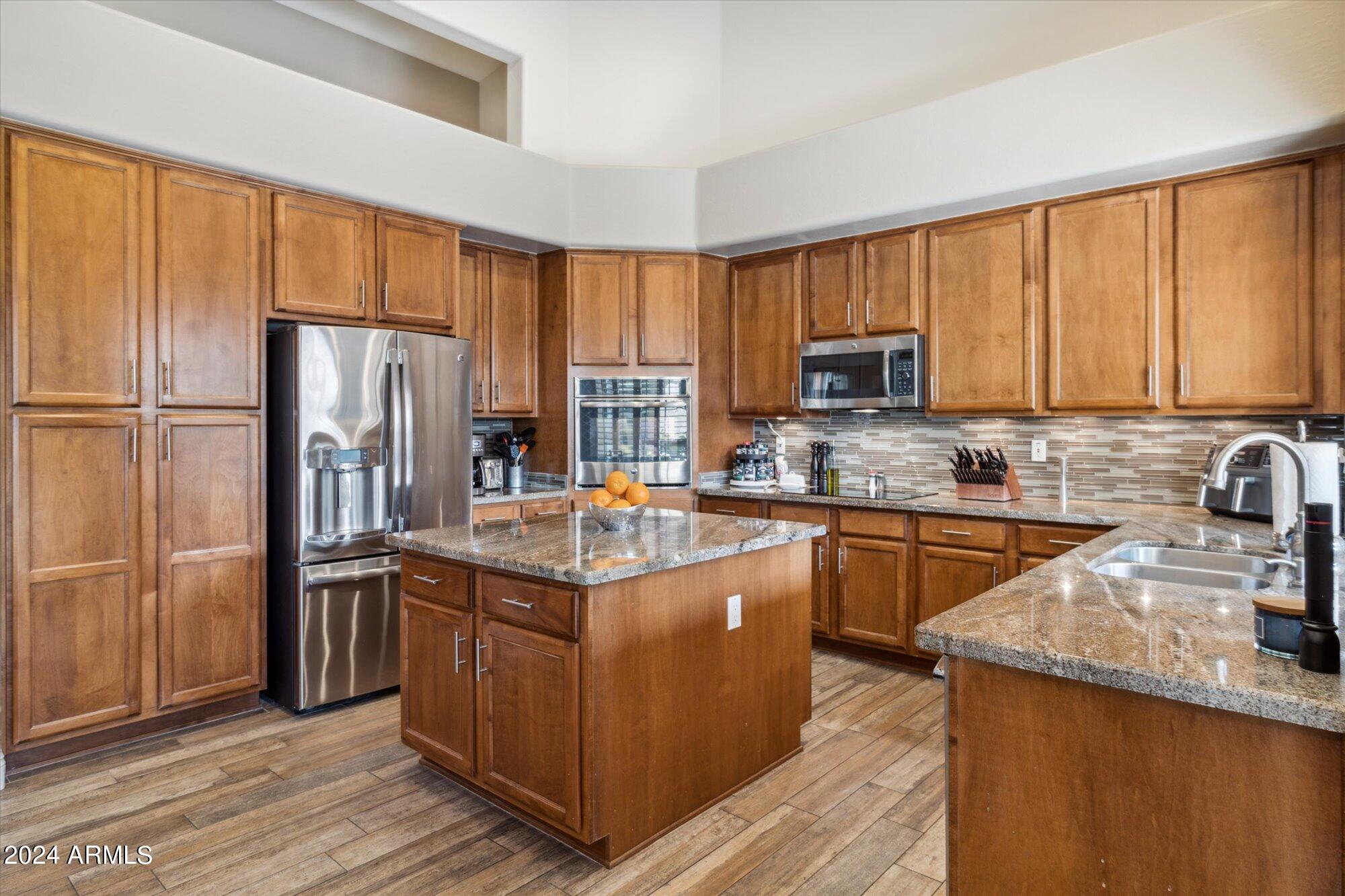 6405 E LE MARCHE Avenue