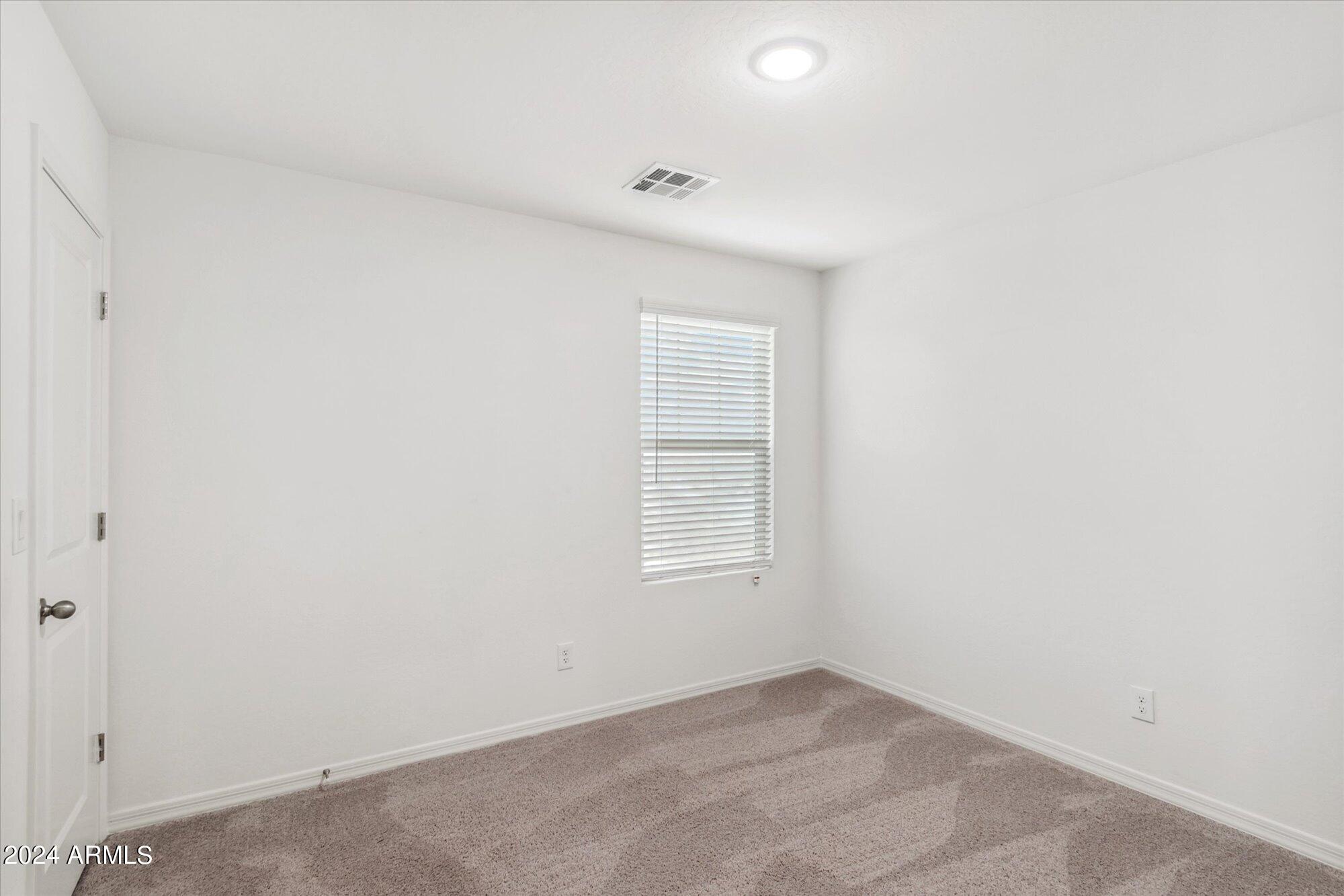 26121 N LETO Circle