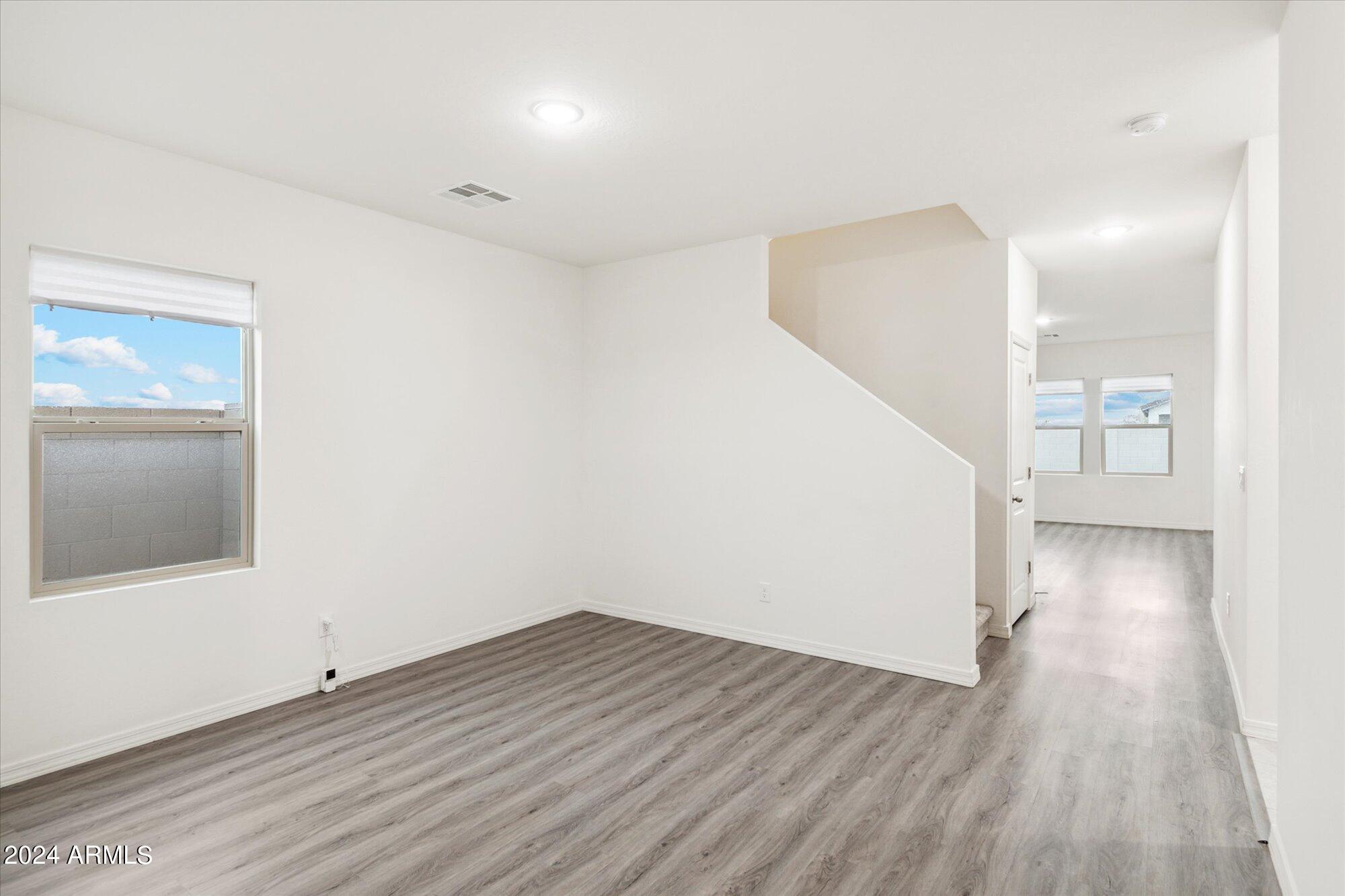 26121 N LETO Circle