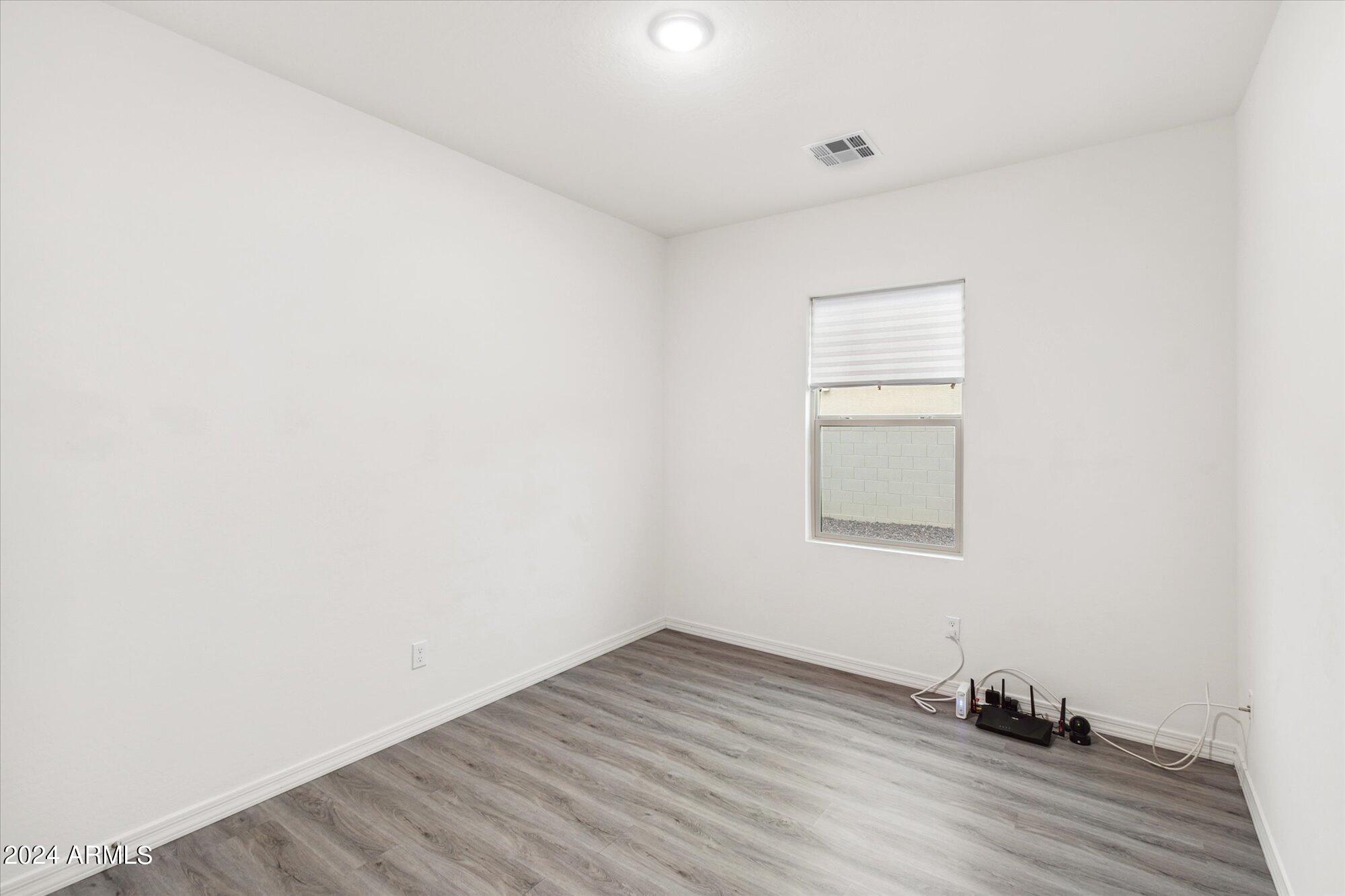 26121 N LETO Circle