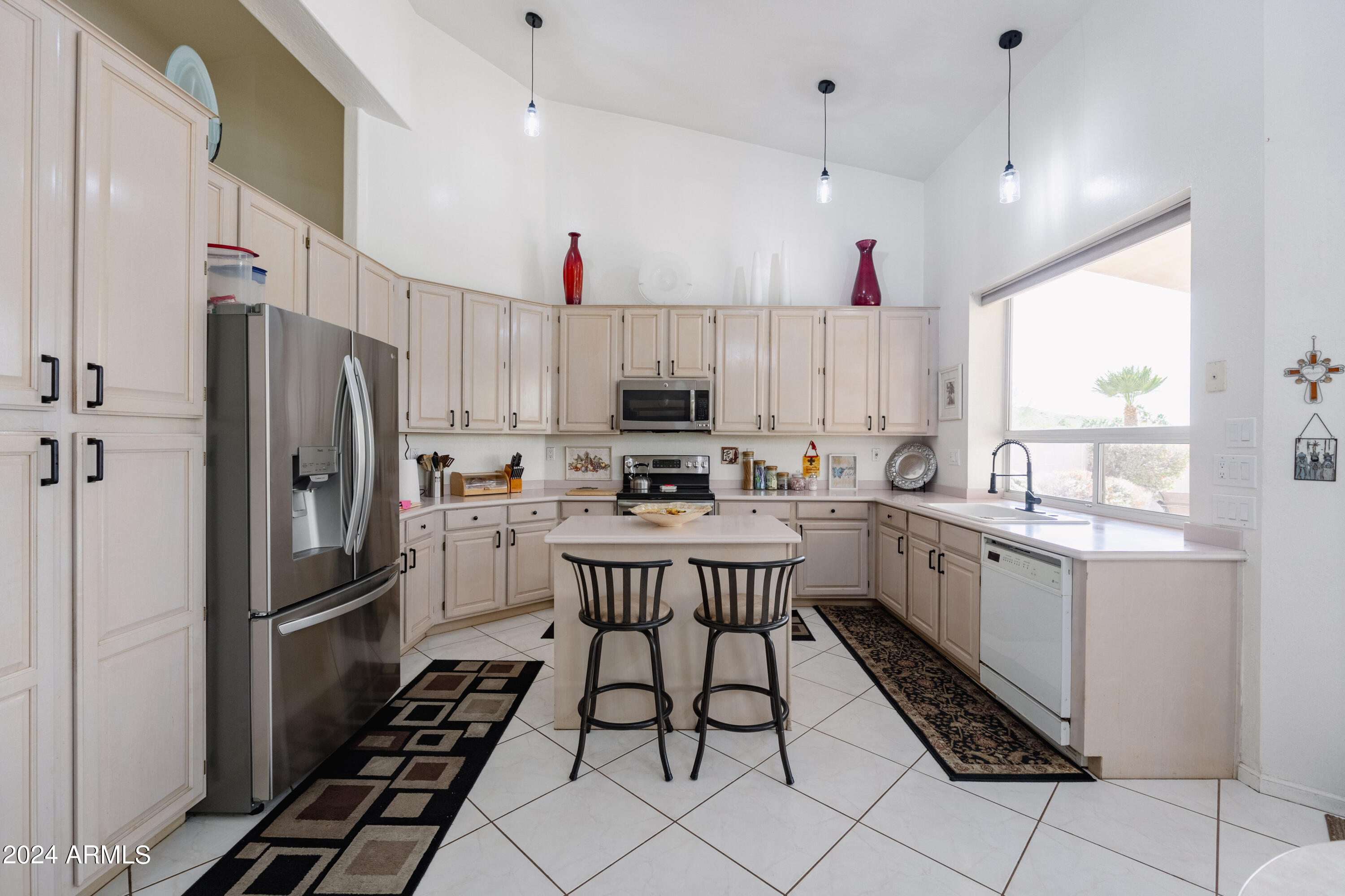 737 W WILDWOOD Drive