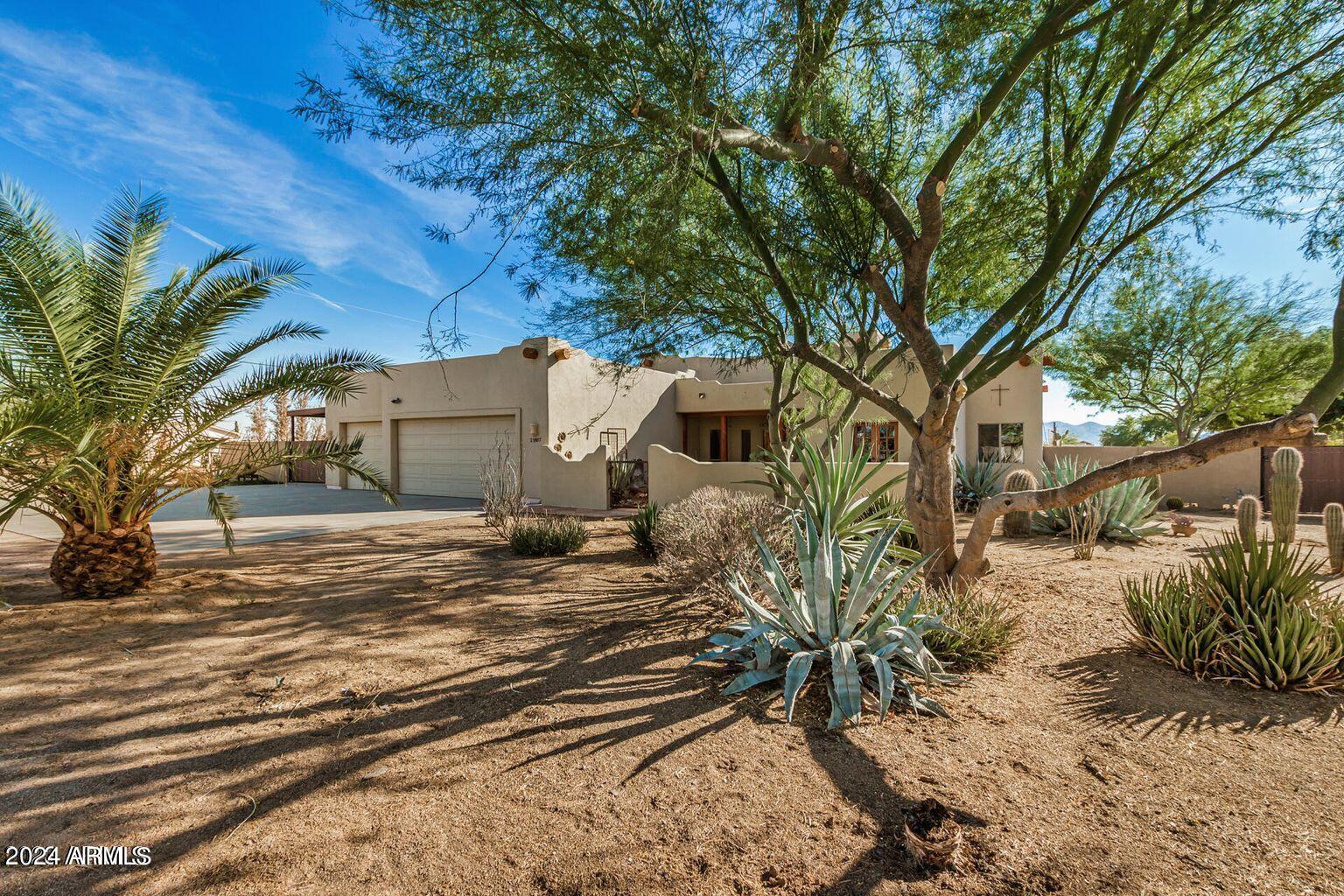23907 W GAMBIT Trail