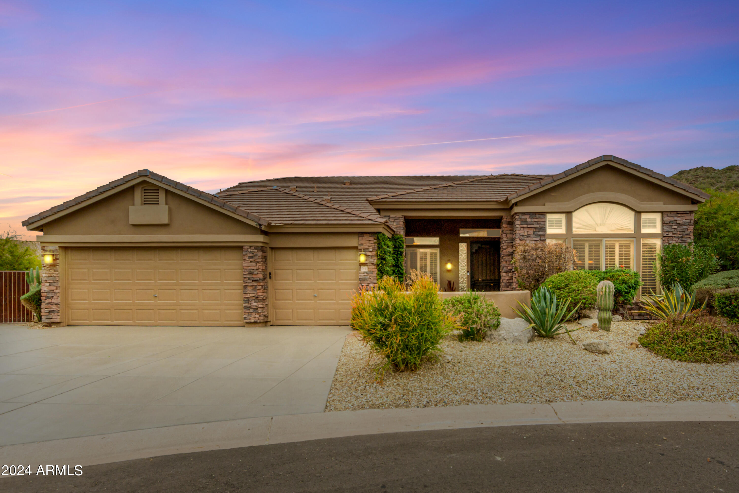 7345 E Rochelle Circle