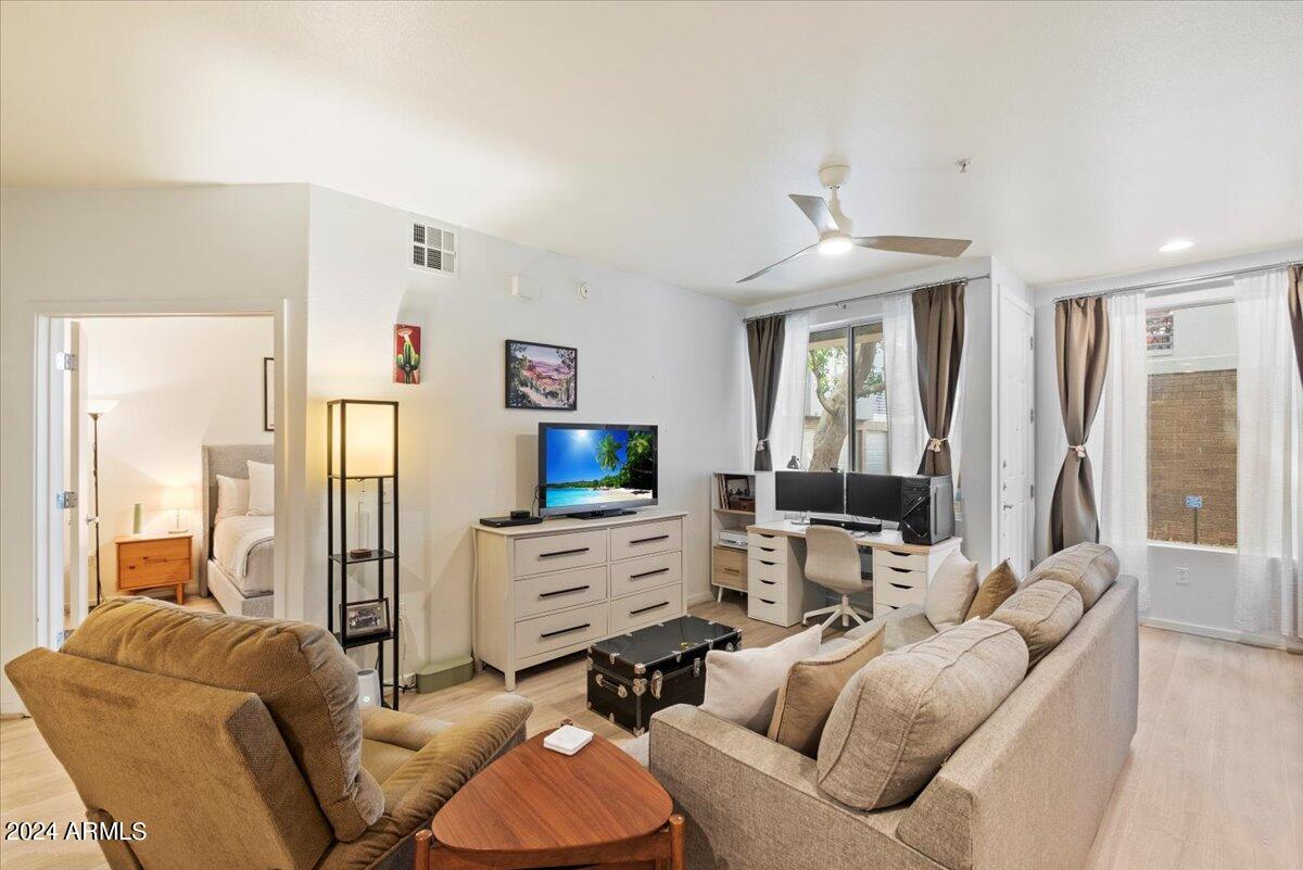 3633 N 3RD Avenue # 1063