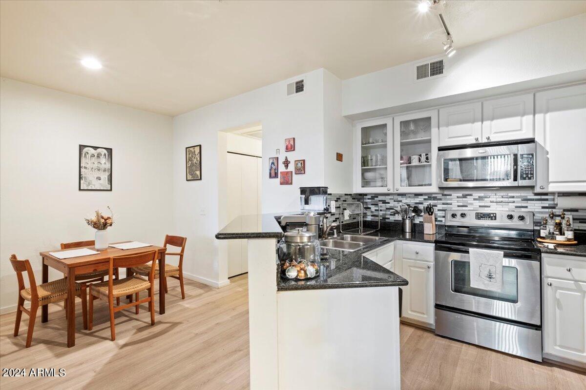 3633 N 3RD Avenue # 1063