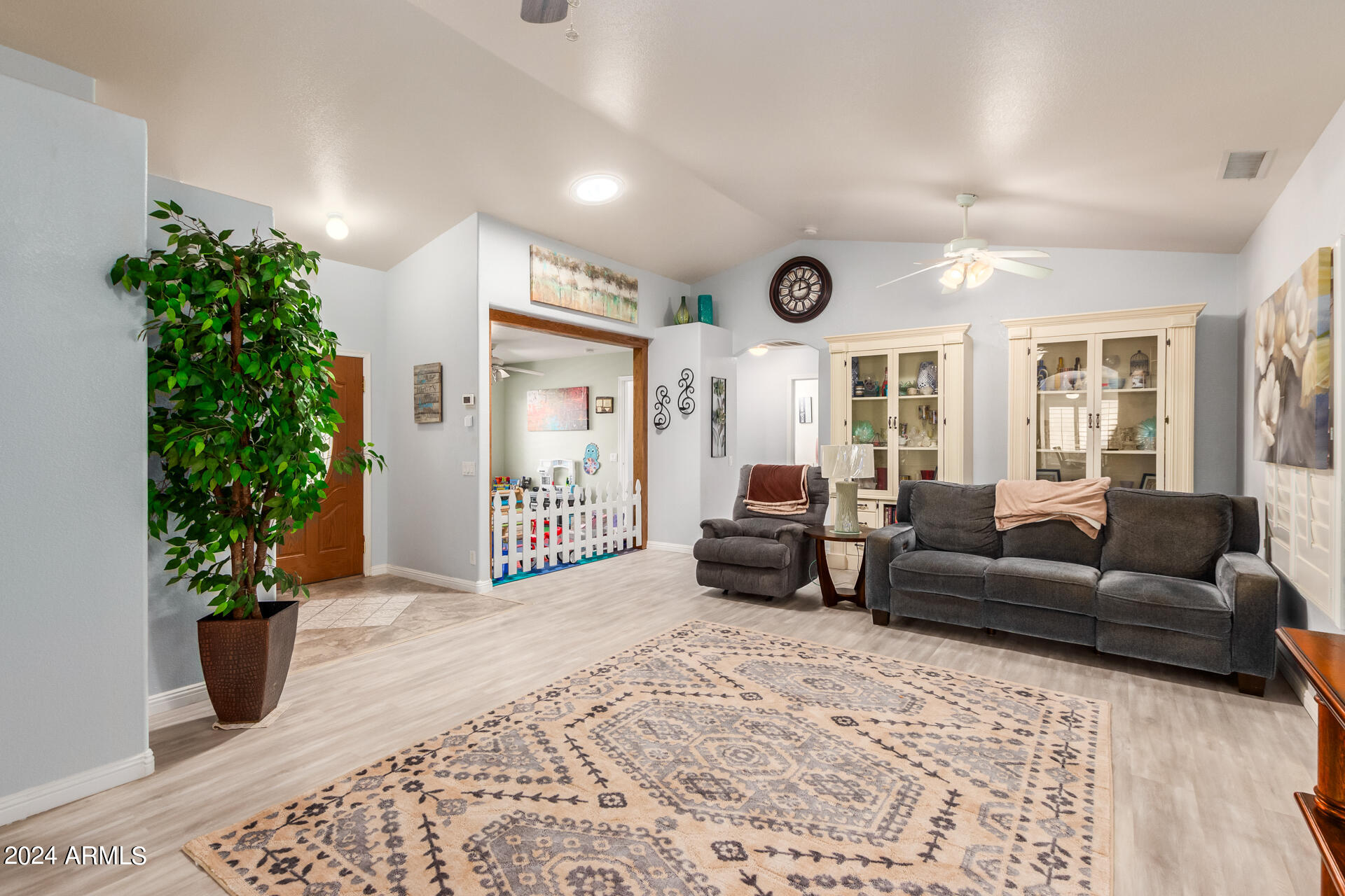 1663 E CAROLYN Way