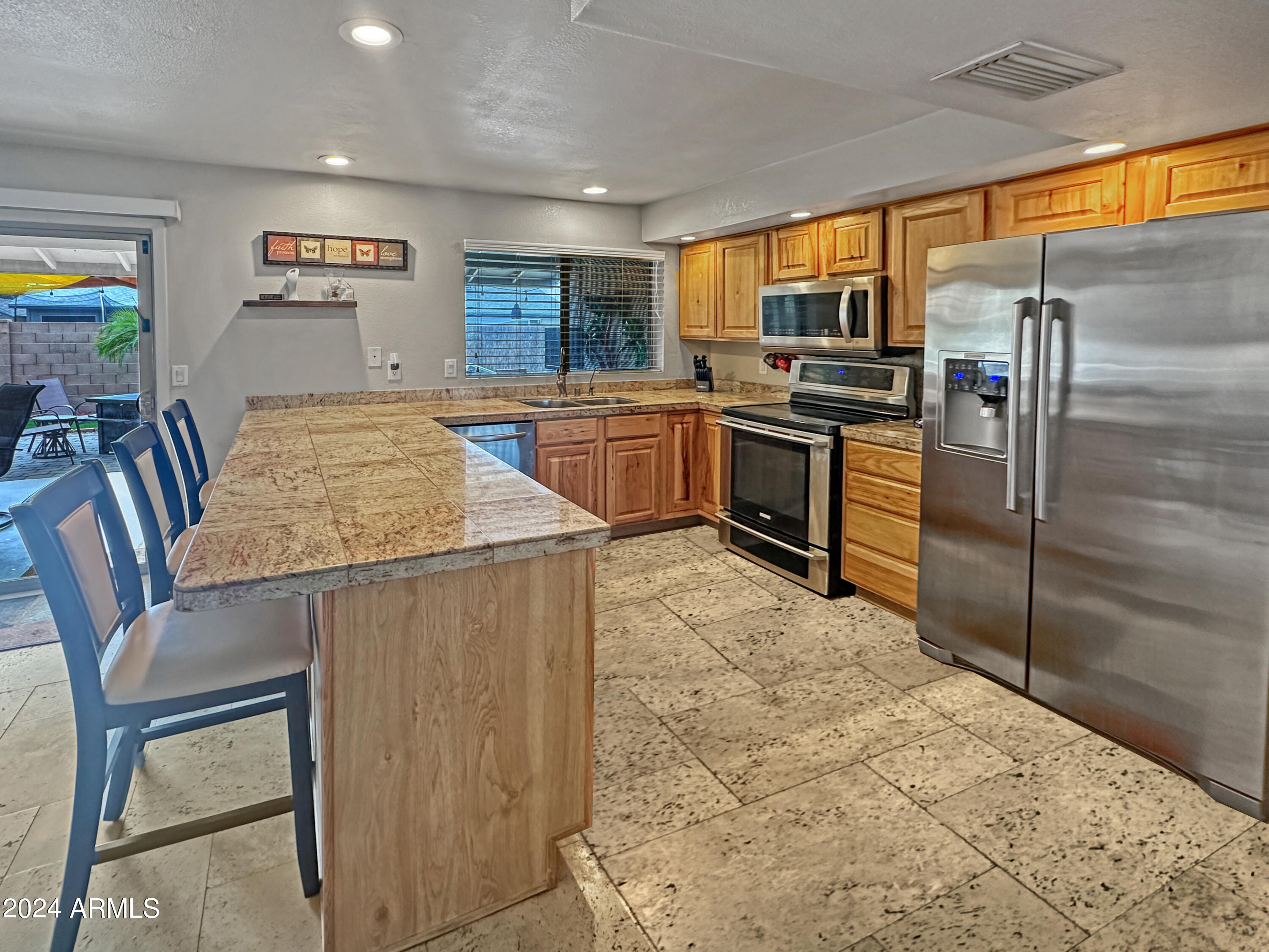 5015 W ROSEWOOD Drive