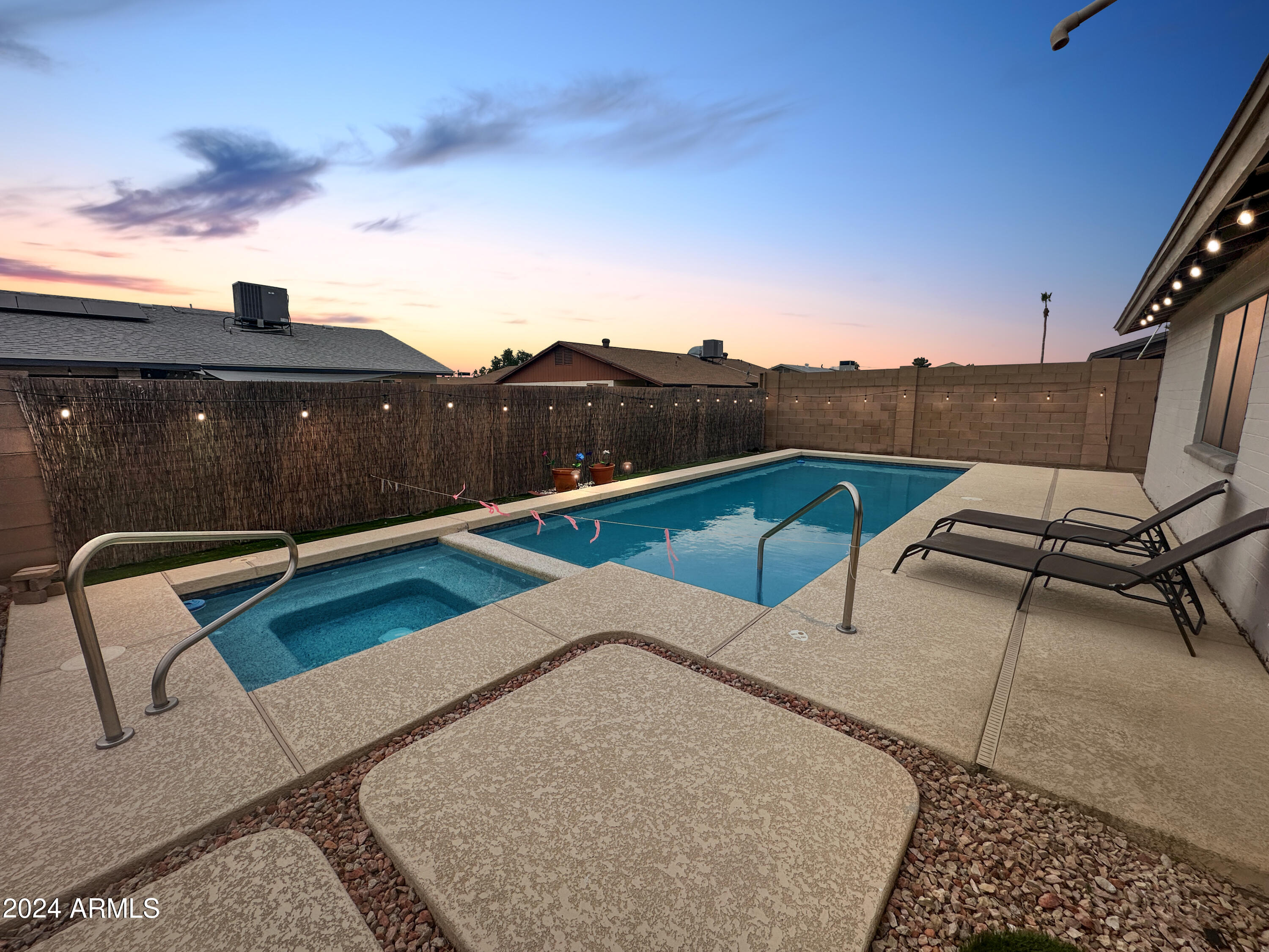 5015 W ROSEWOOD Drive