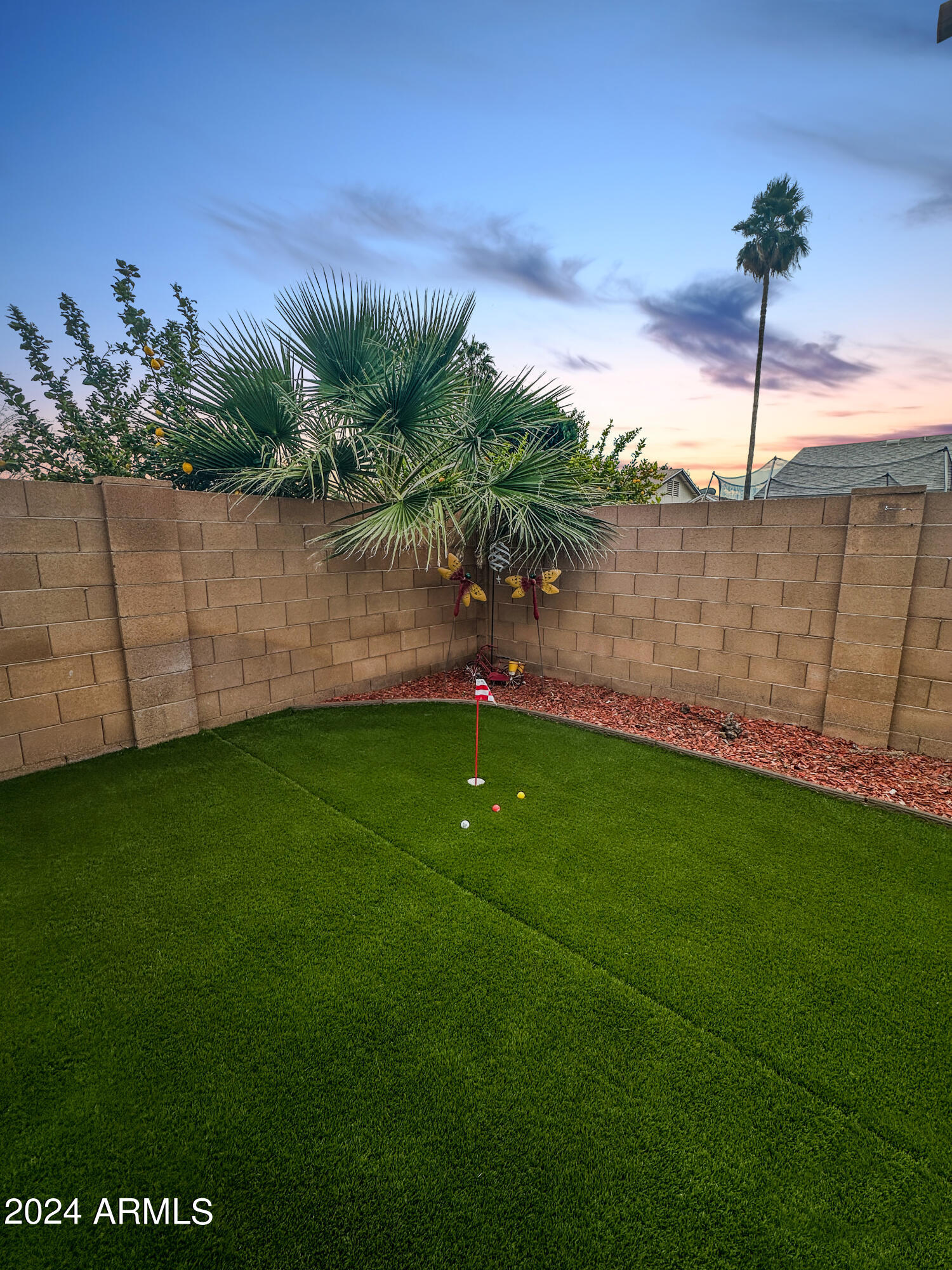 5015 W ROSEWOOD Drive