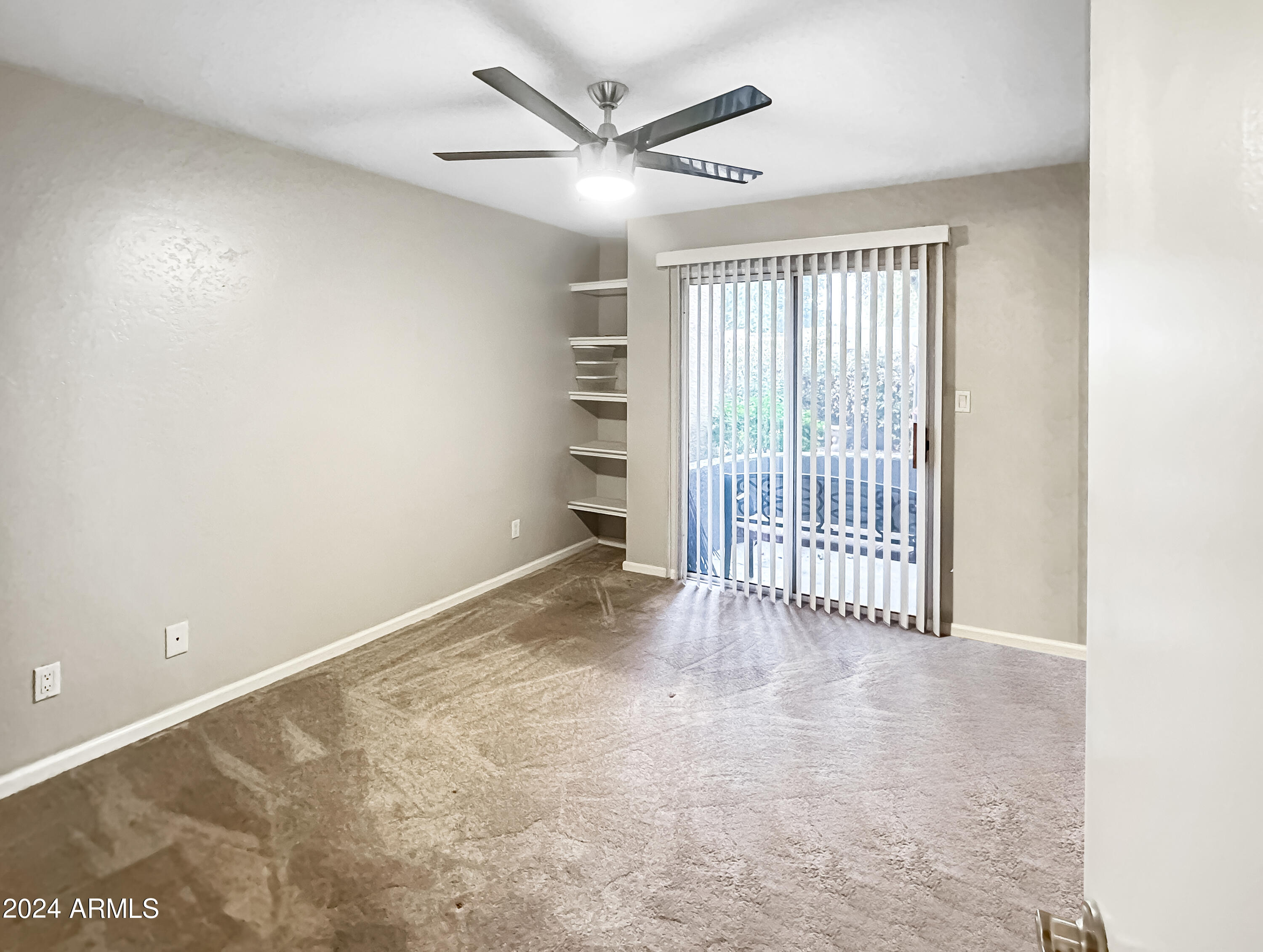 3845 E GREENWAY Road, 111