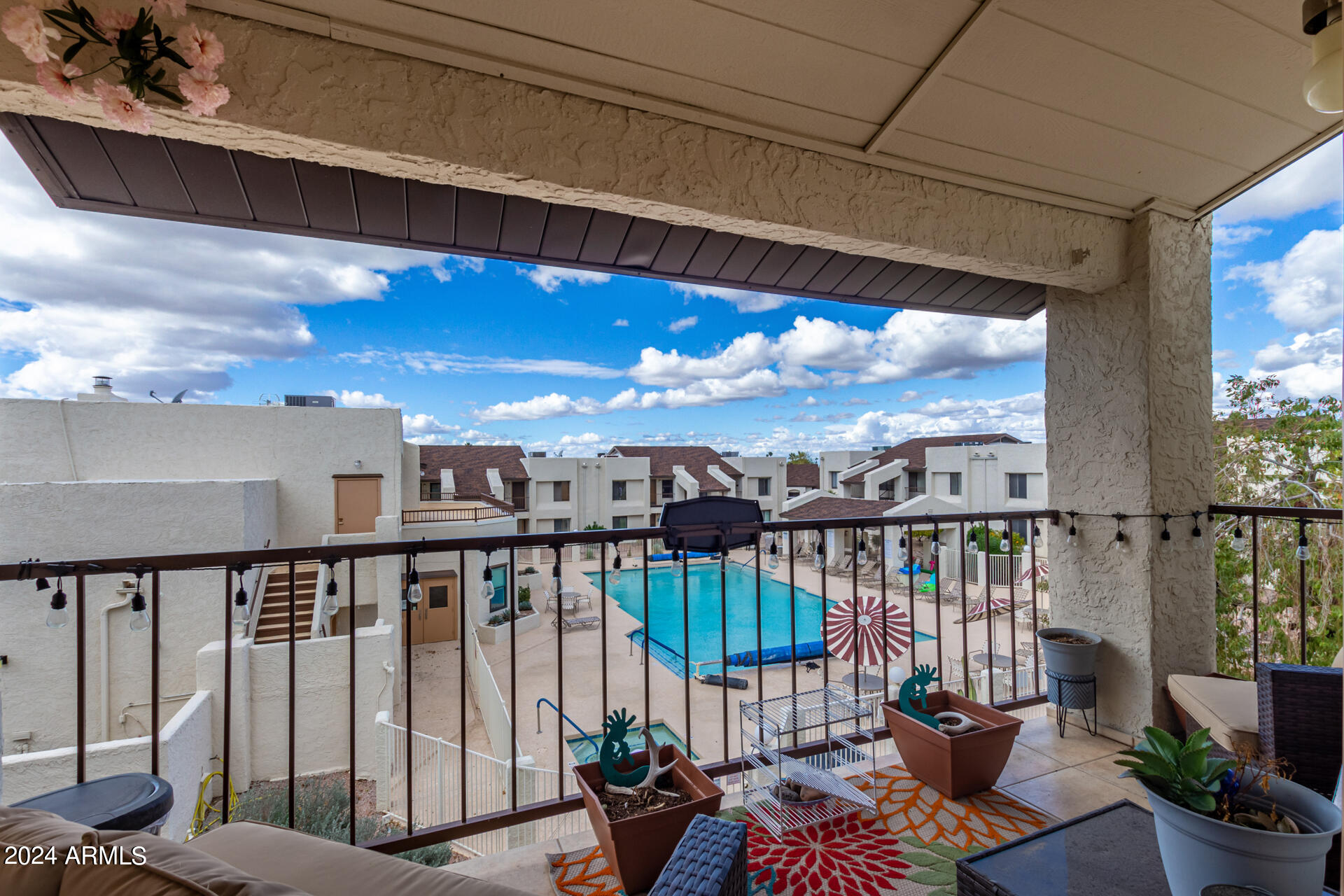 5518 E LINDSTROM Lane, 3034