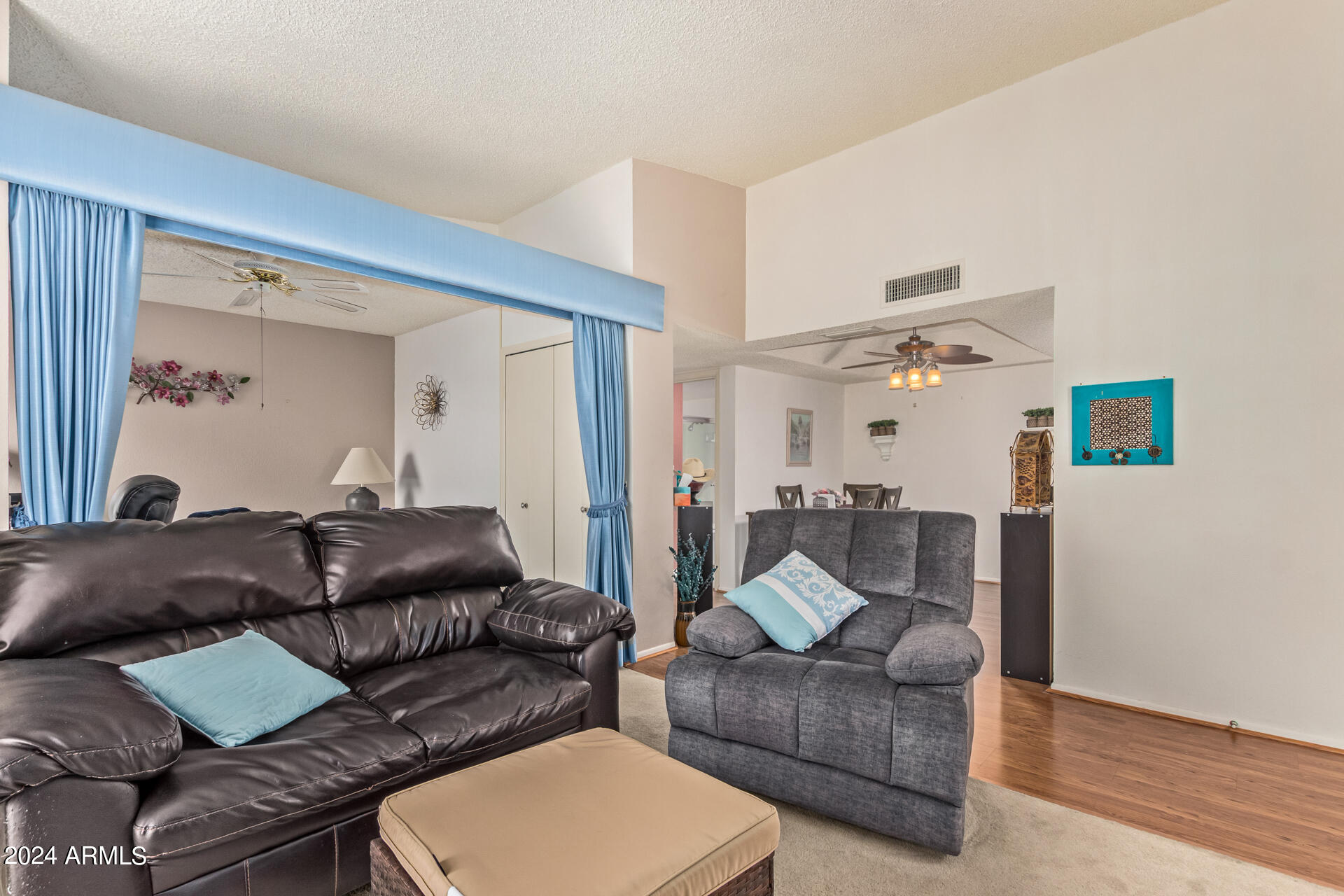 5518 E LINDSTROM Lane, 3034