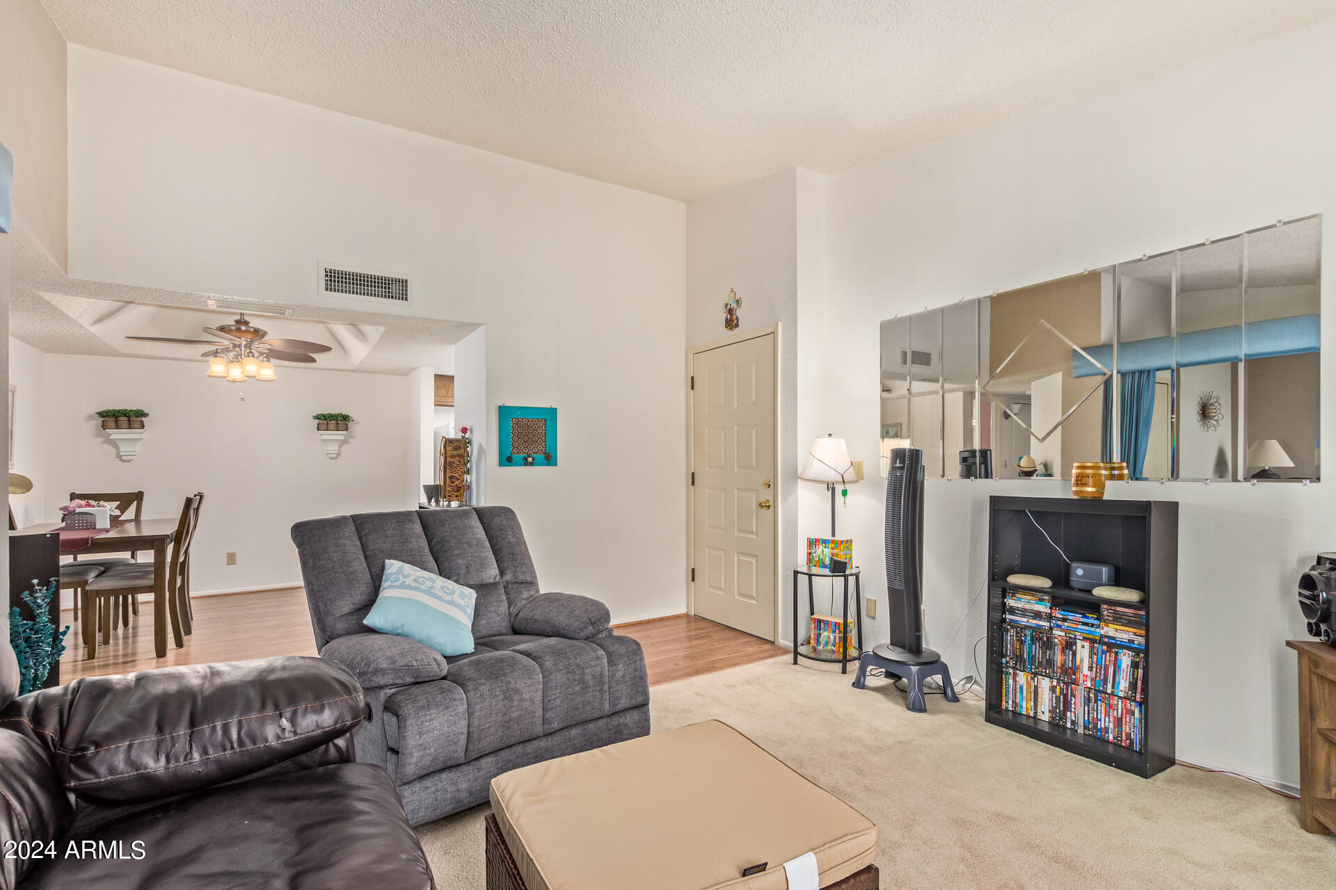 5518 E LINDSTROM Lane, 3034