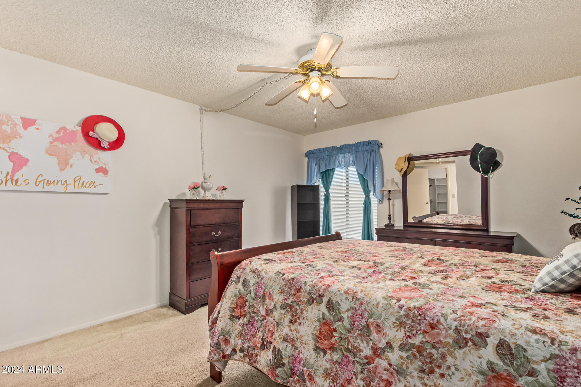 5518 E LINDSTROM Lane, 3034