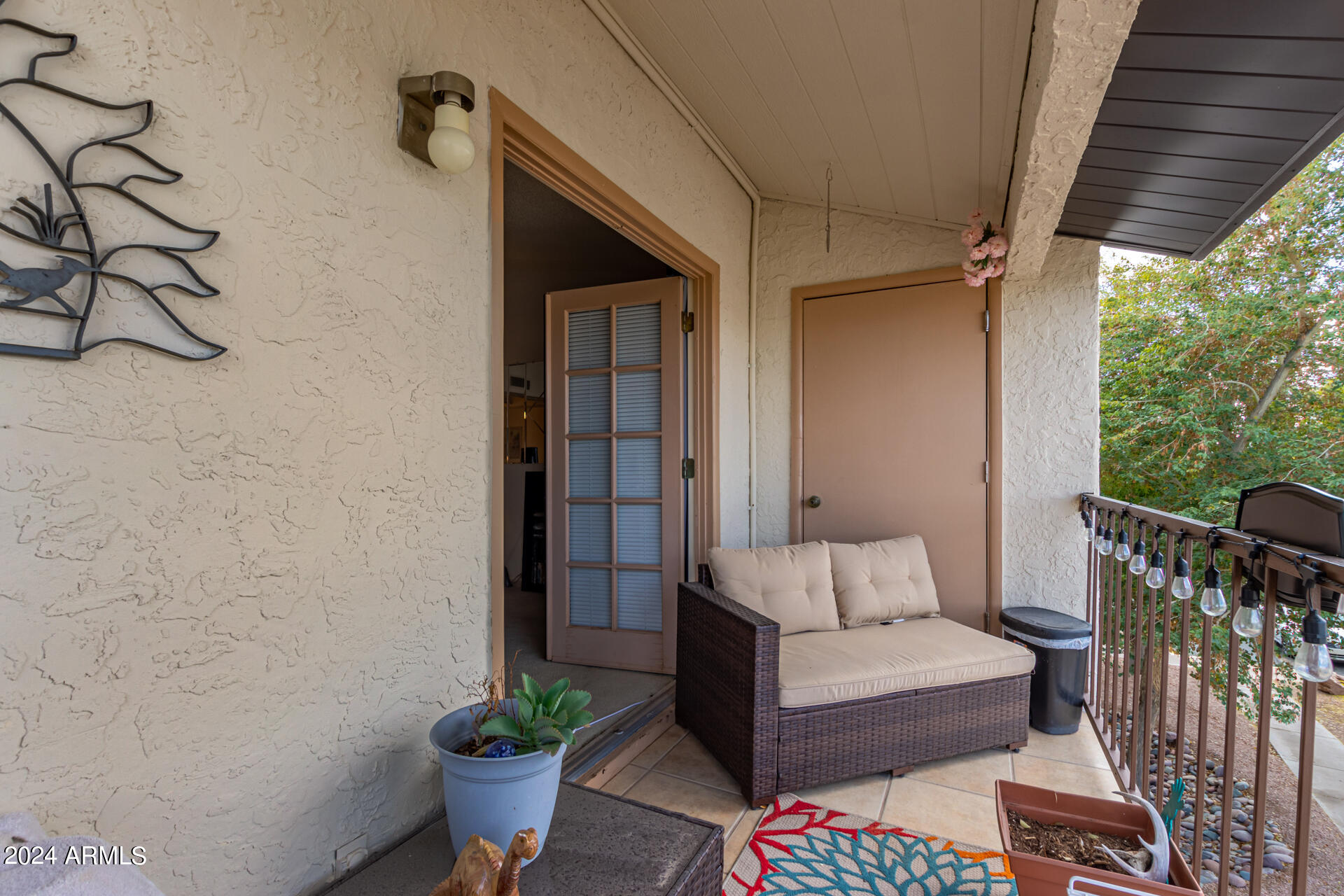 5518 E LINDSTROM Lane, 3034