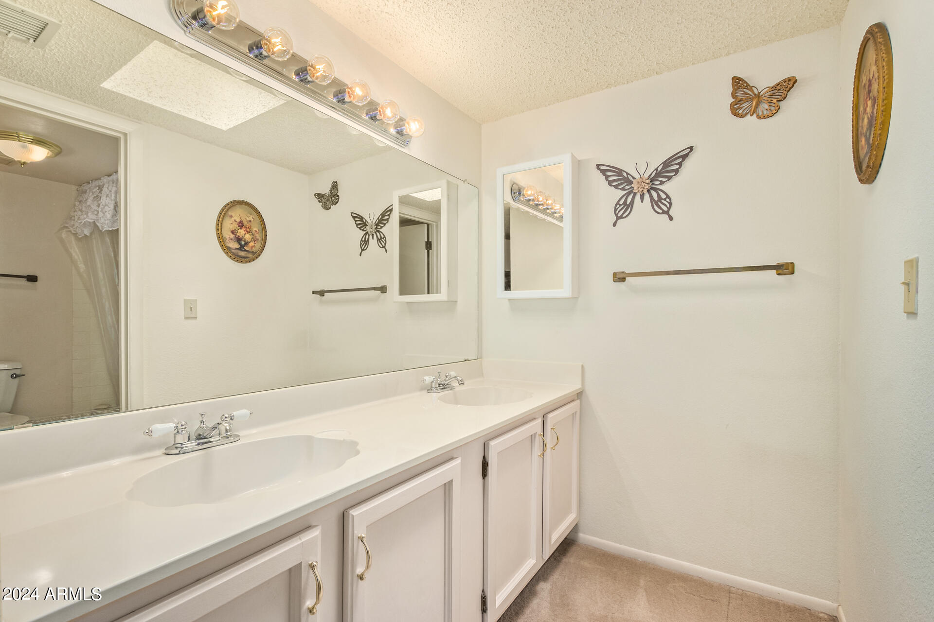 5518 E LINDSTROM Lane, 3034