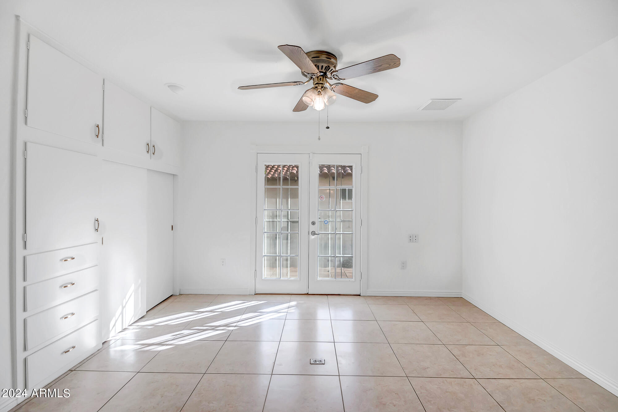 10720 W TROPICANA Circle