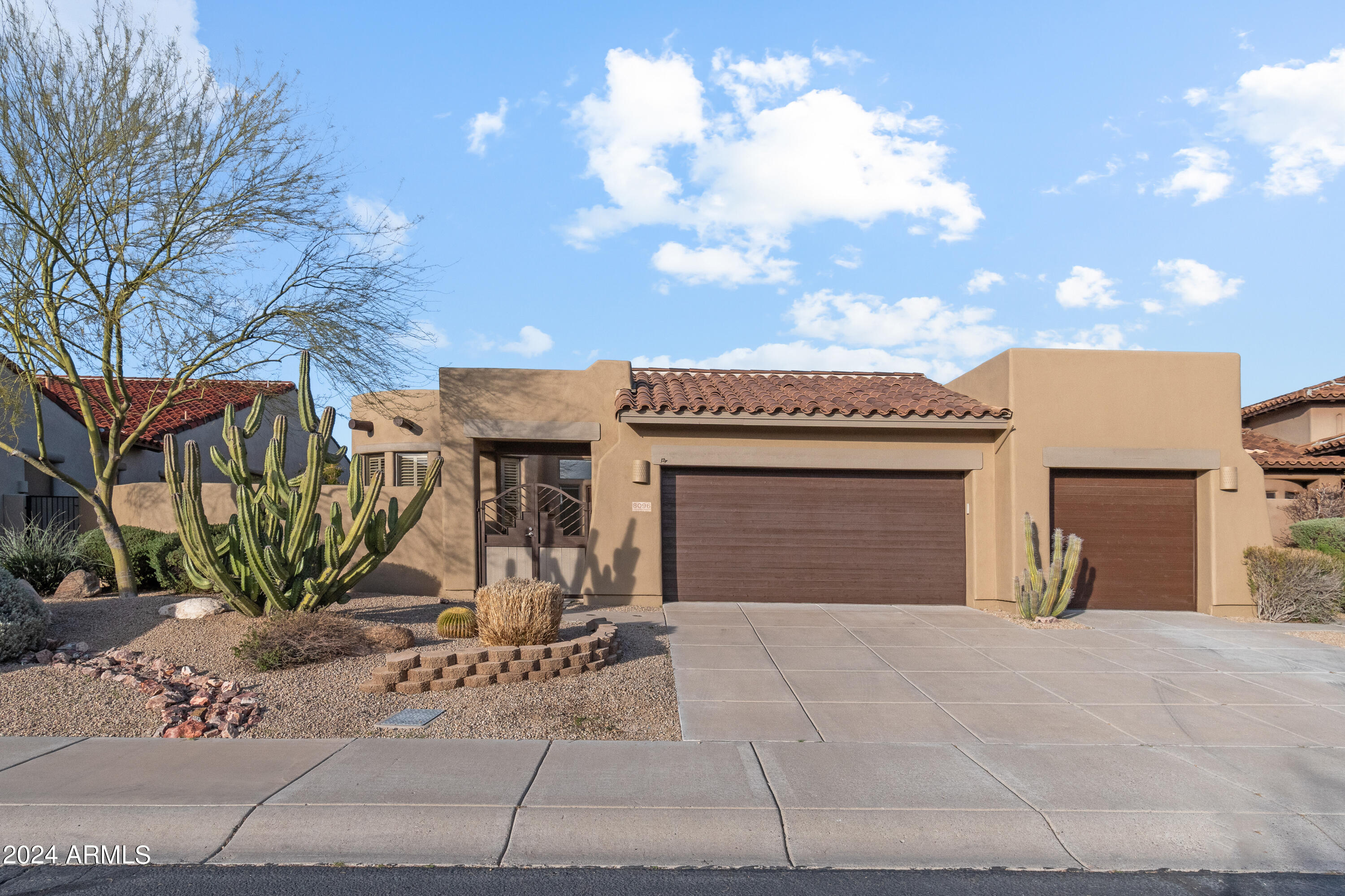 8096 E WINDWOOD Lane