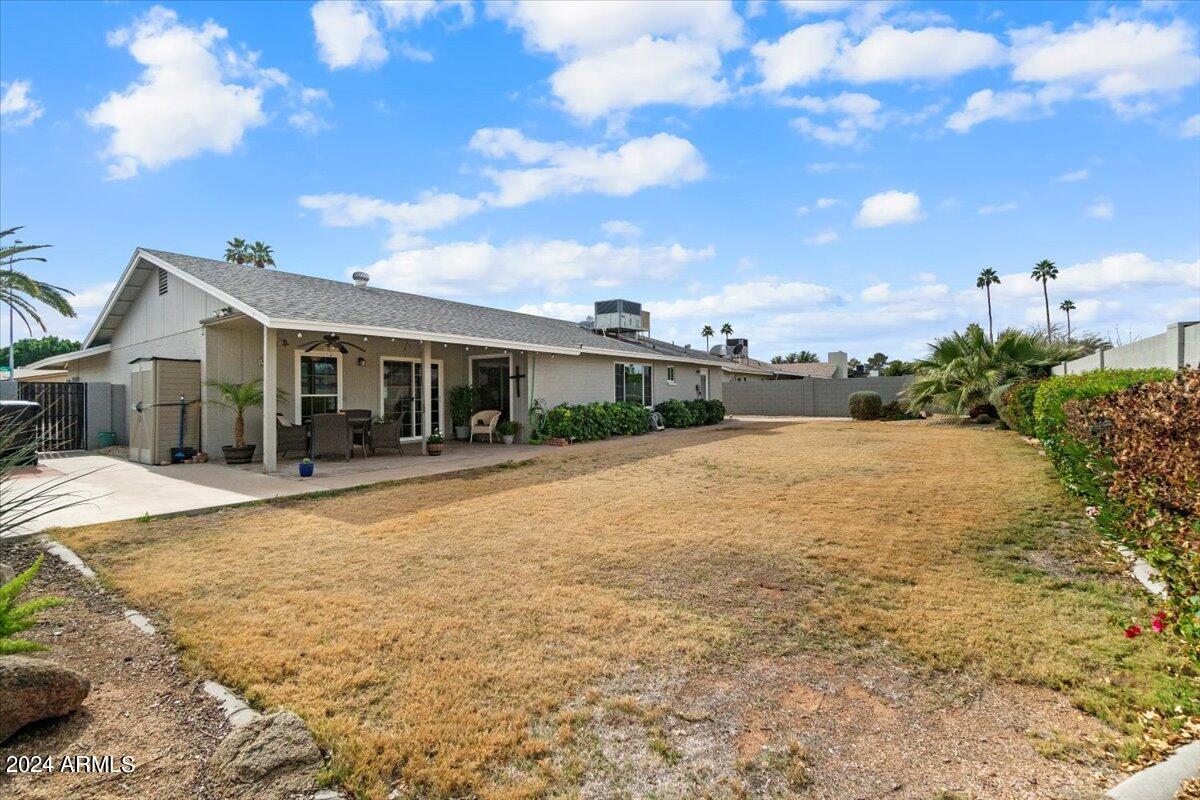 2416 W PLATA Avenue