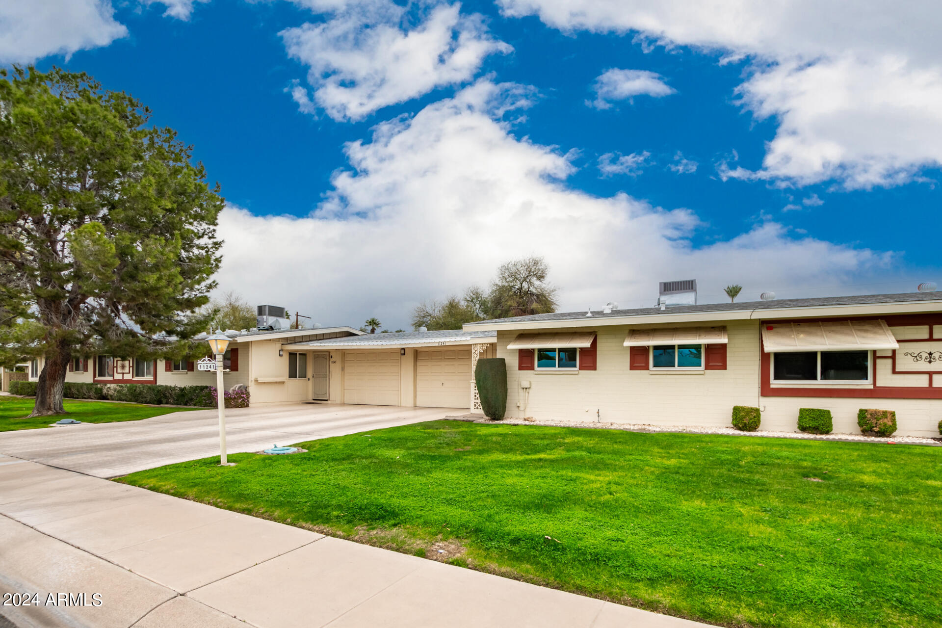 11241 N COGGINS Drive