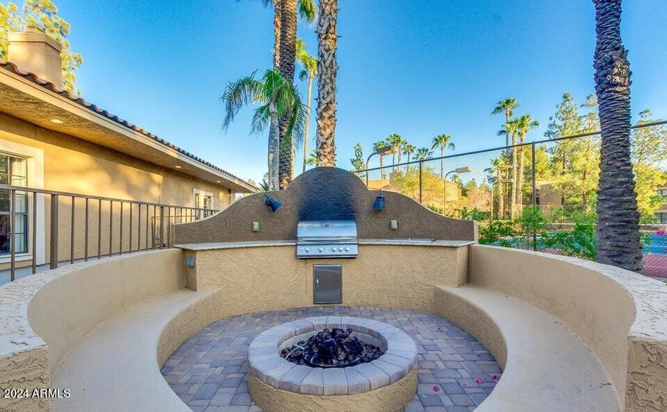 8787 E MOUNTAIN VIEW Road, 1010