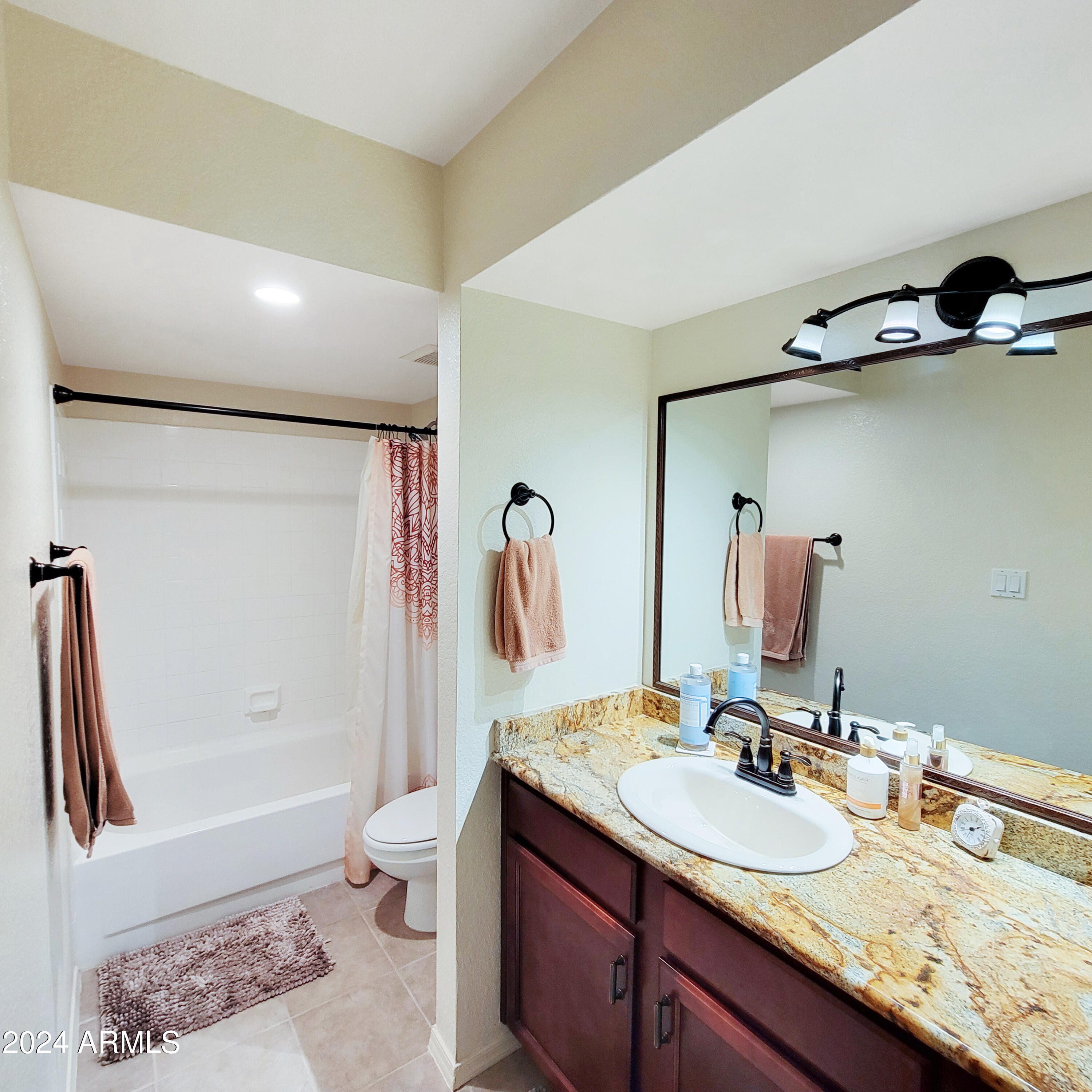 8787 E MOUNTAIN VIEW Road, 1010