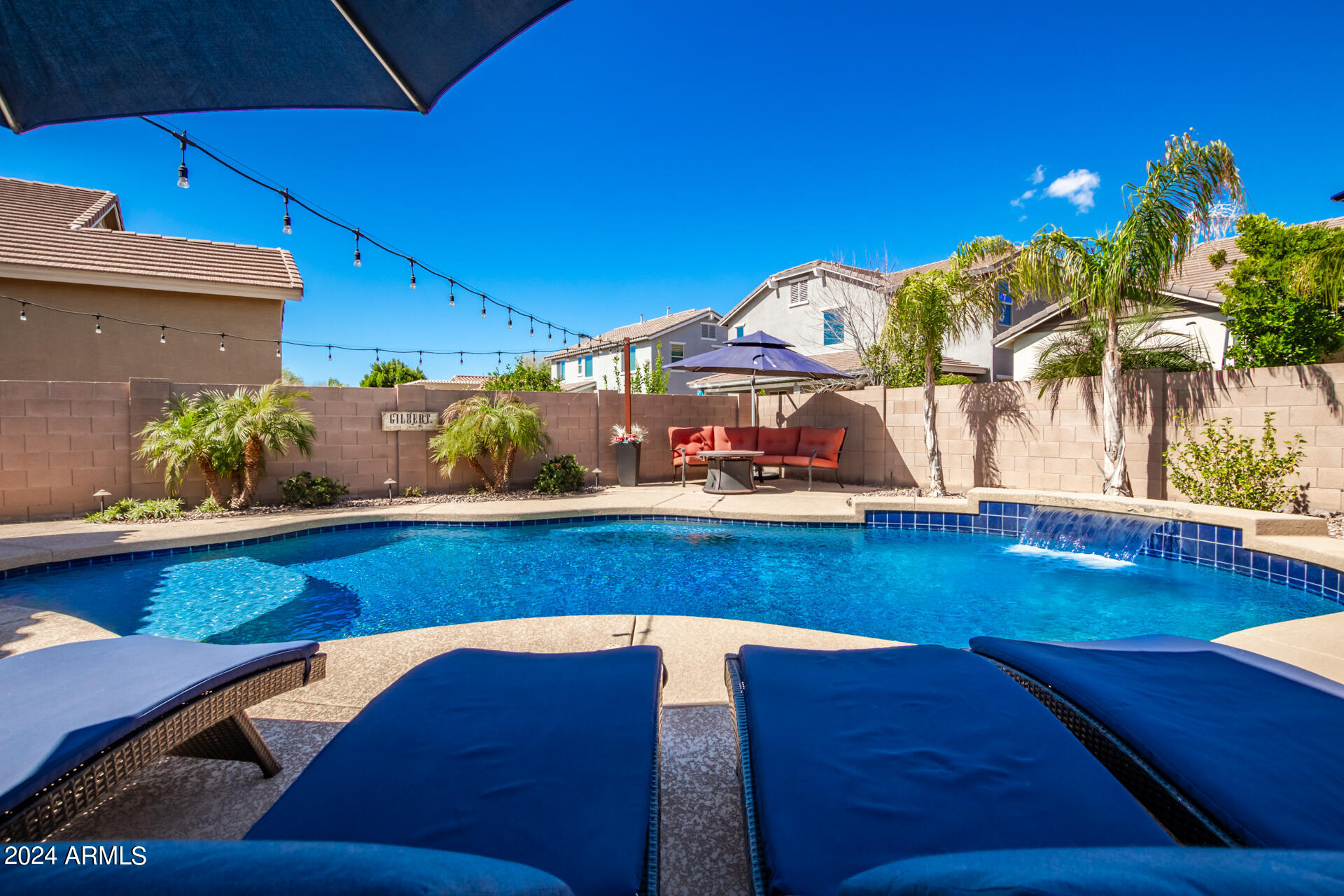 2586 E Tiffany Way