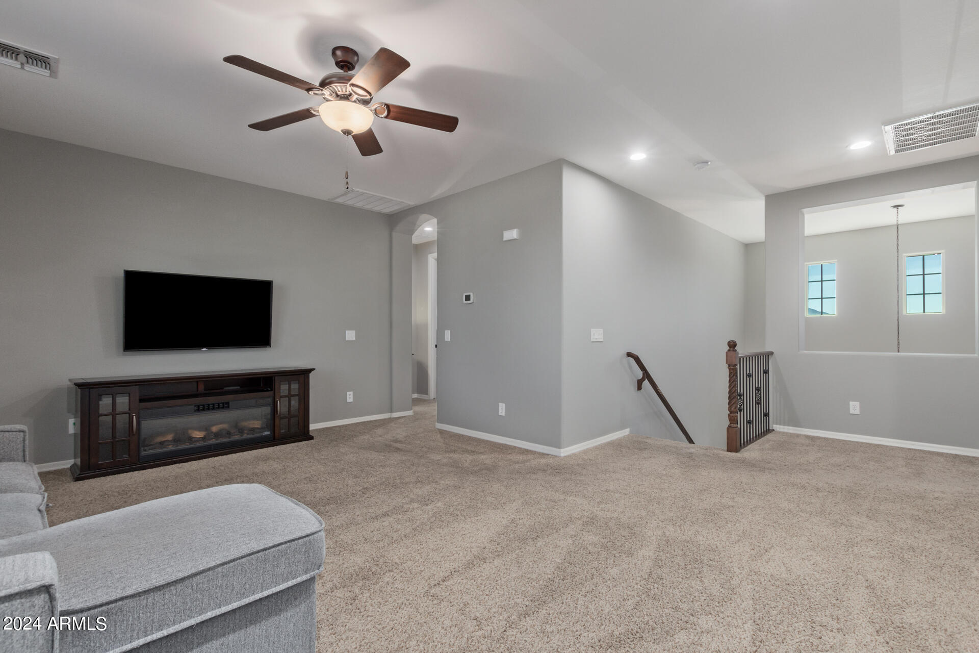 2586 E Tiffany Way