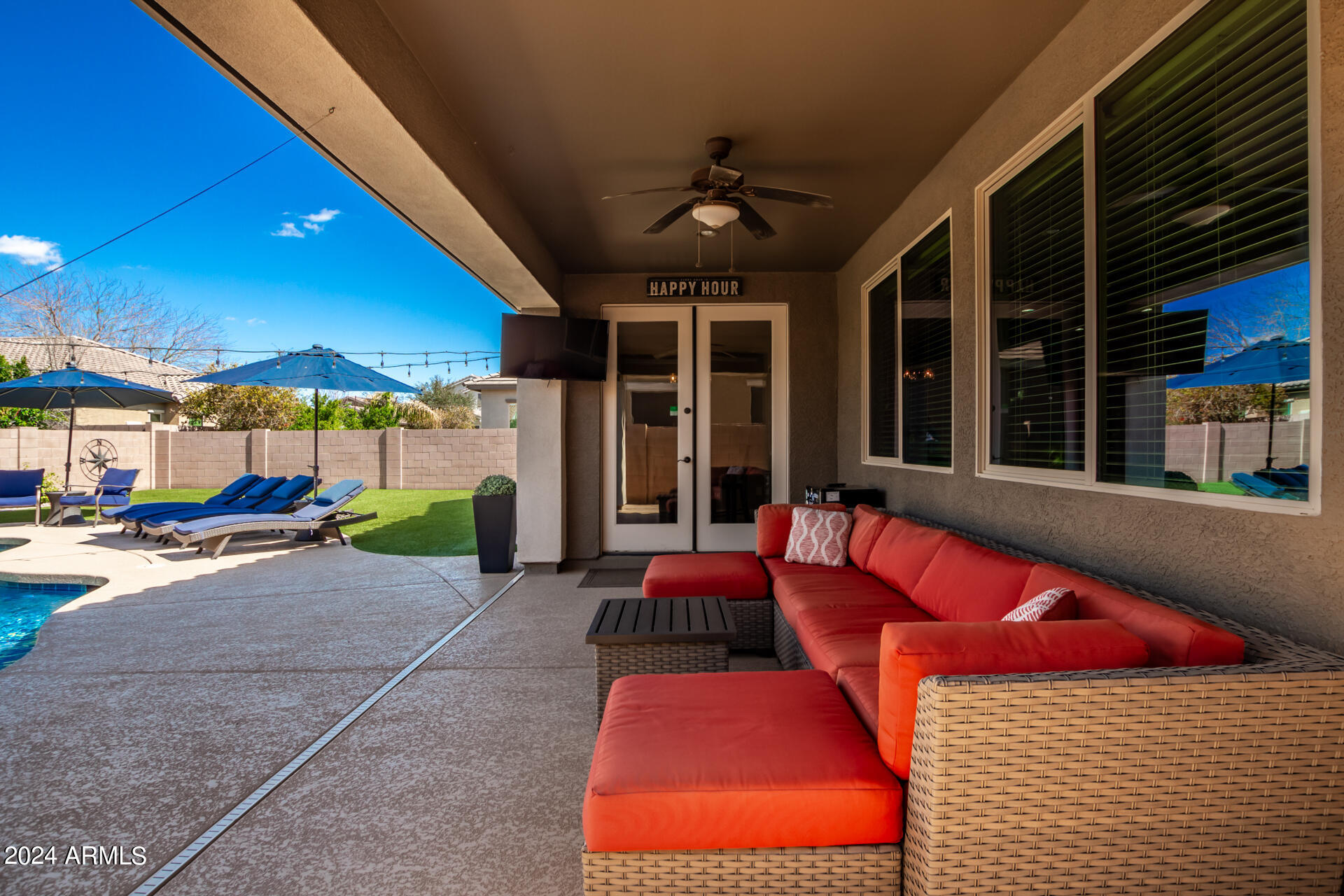 2586 E Tiffany Way