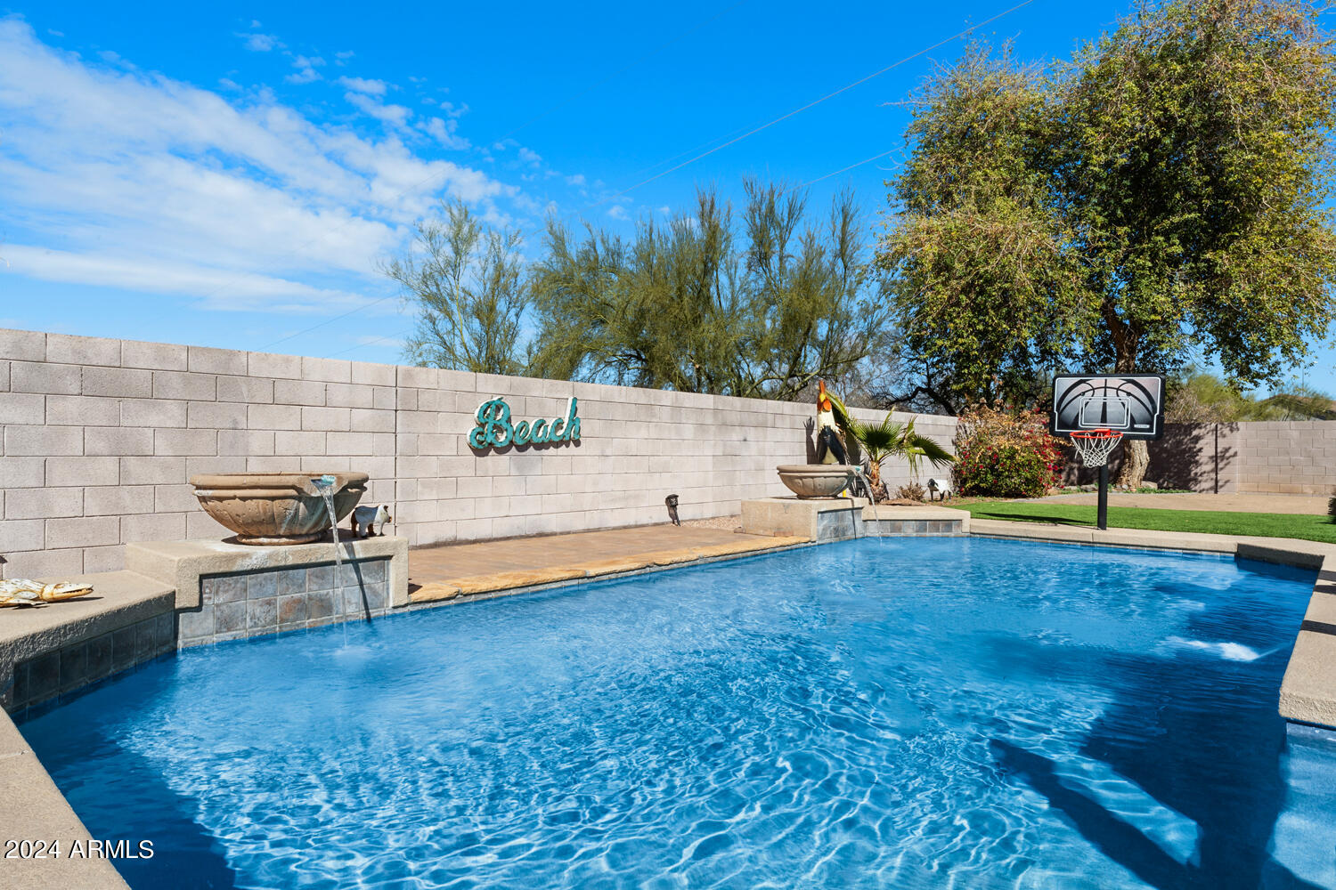 3802 S EMERY Circle