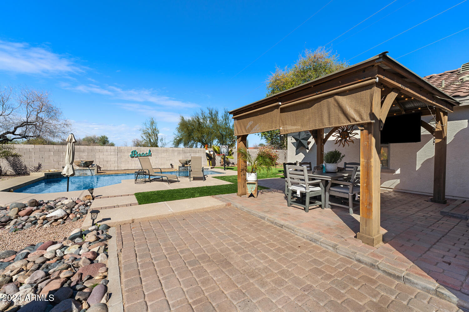 3802 S EMERY Circle